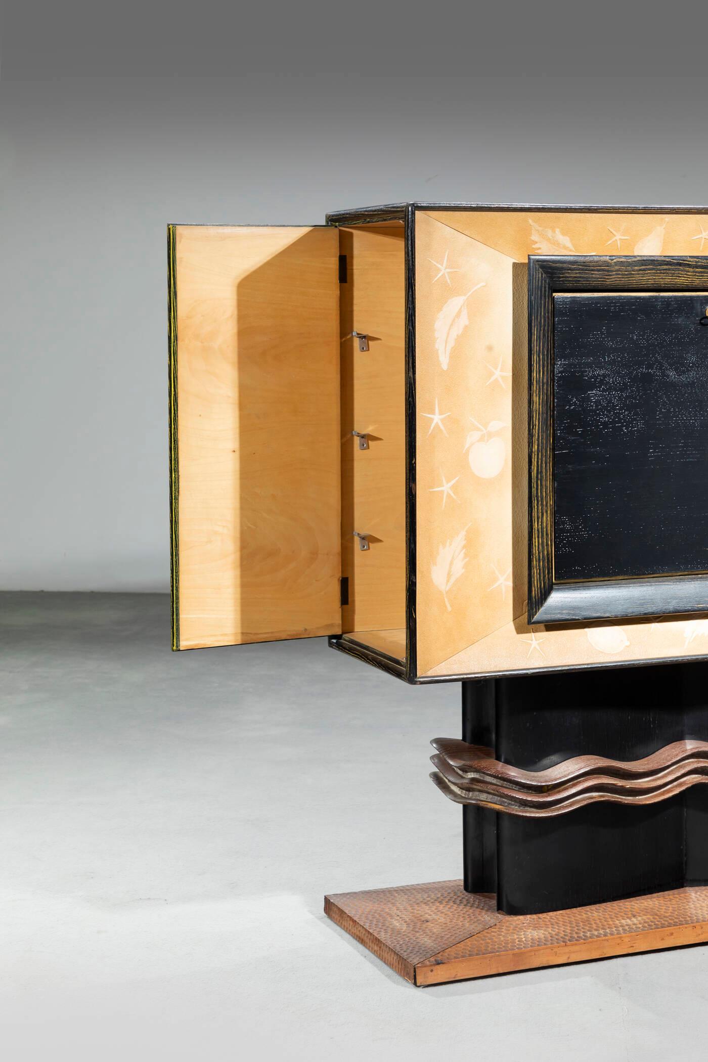 Mid-20th Century Vittorio Valabrega, Mobile bar, prod. Valabrega 1940s For Sale