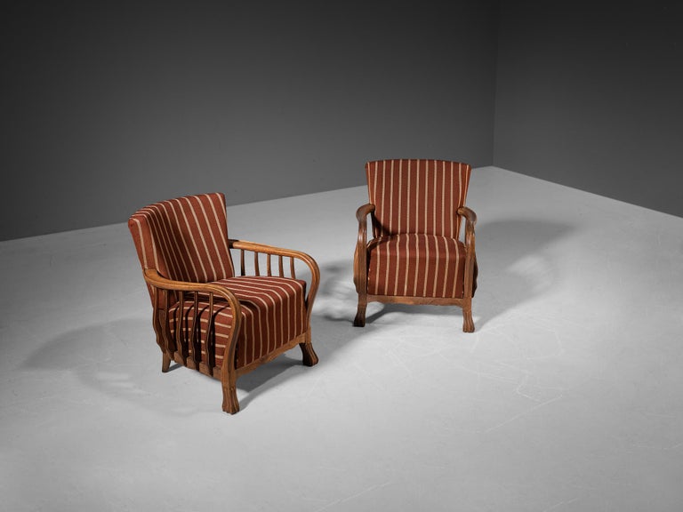 Vittorio Valabrega Pair of Armchairs in Oak and Striped Upholstery For Sale 2