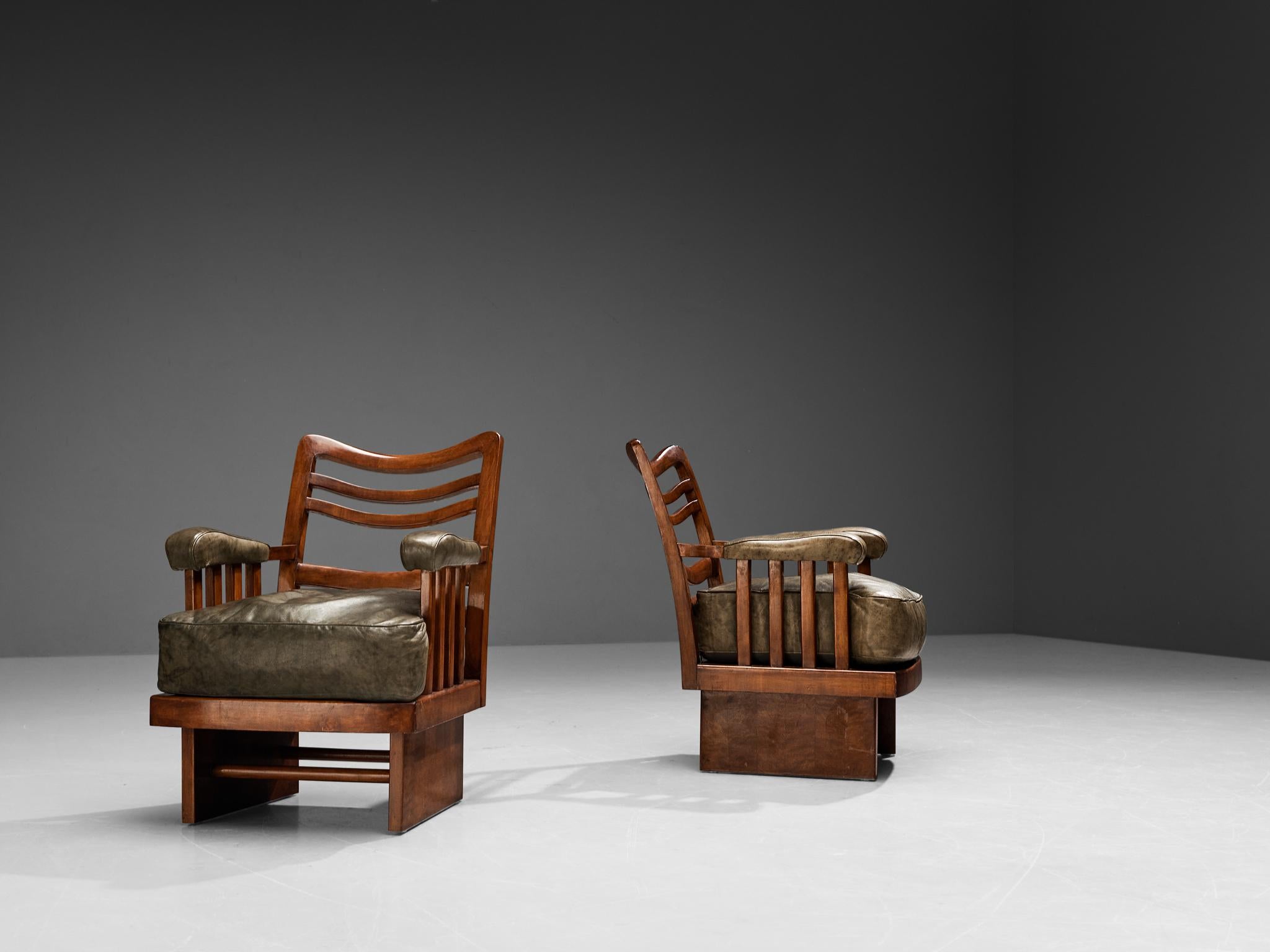 Vittorio Valabrega Pair of Lounge Chairs in Walnut and Leather 2