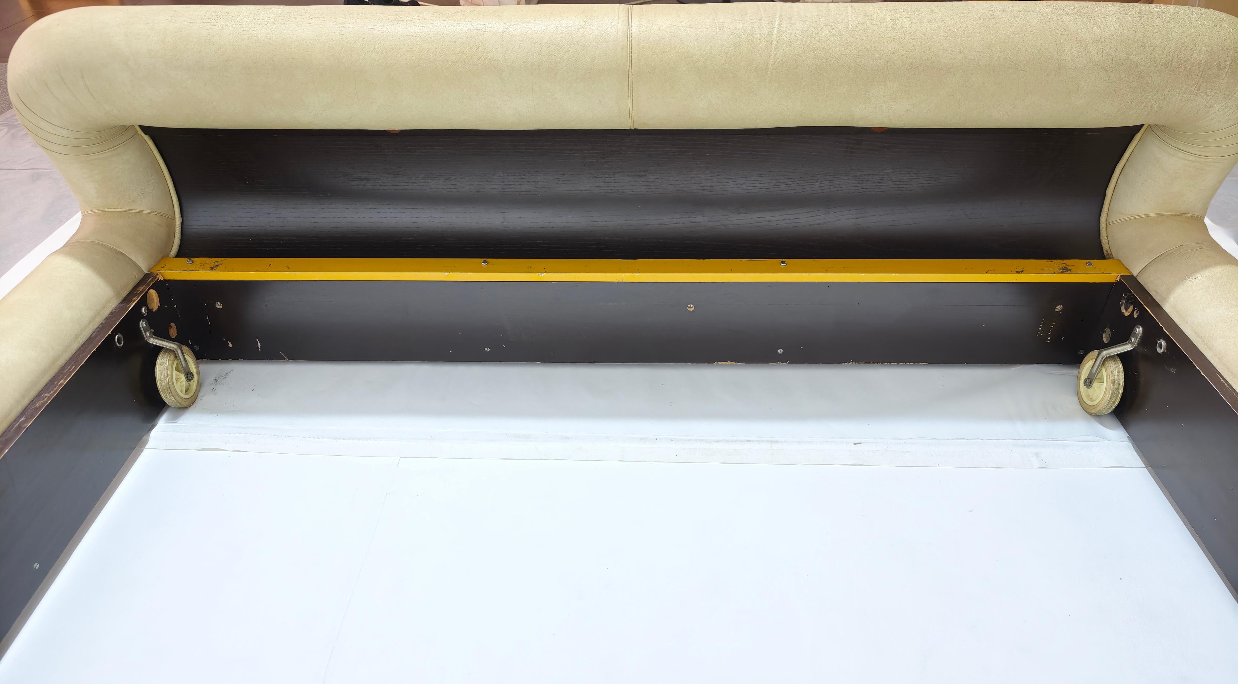 Vittorio Varo Bed Model UMA Production Boa Design Italie 1960s Mid-Century Modern en vente 5