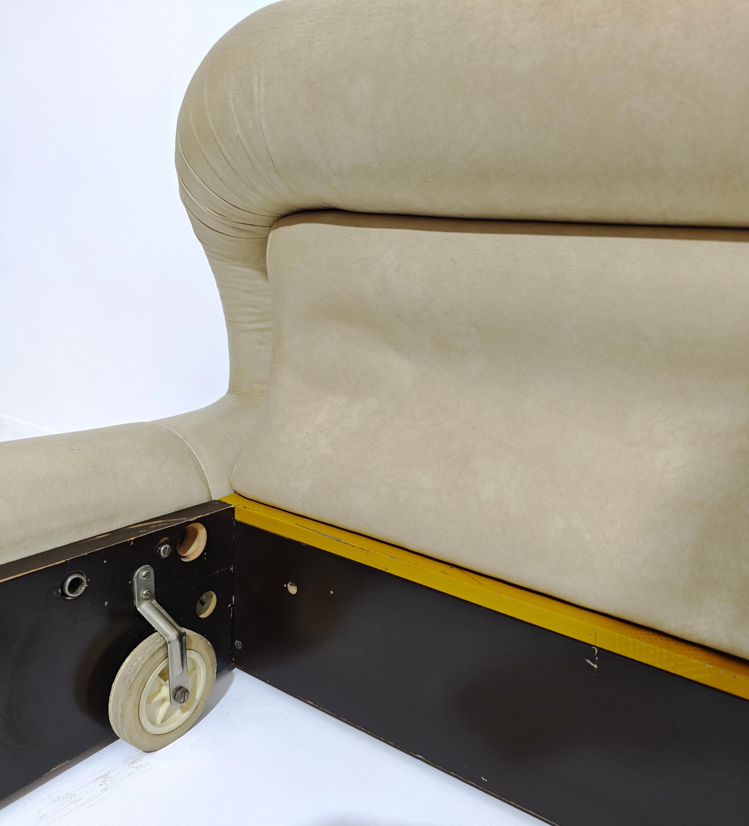 Vittorio Varo Bed Model UMA Production Boa Design Italie 1960s Mid-Century Modern en vente 6