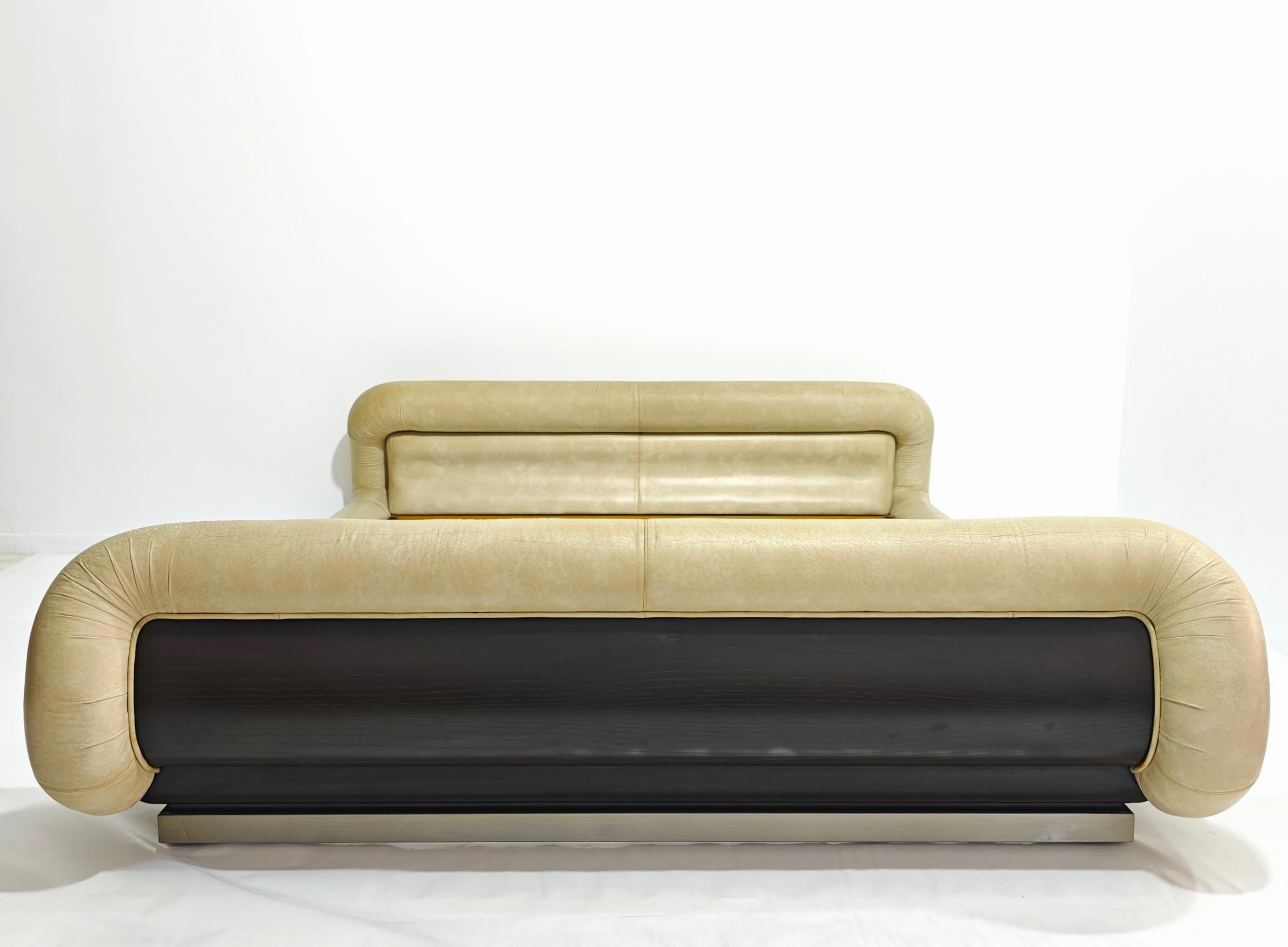 Ébénisé Vittorio Varo Bed Model UMA Production Boa Design Italie 1960s Mid-Century Modern en vente