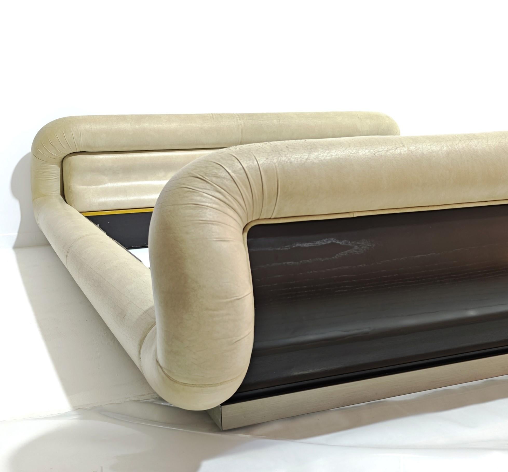 Vittorio Varo Bed Model UMA Production Boa Design Italie 1960s Mid-Century Modern Bon état - En vente à Palermo, IT