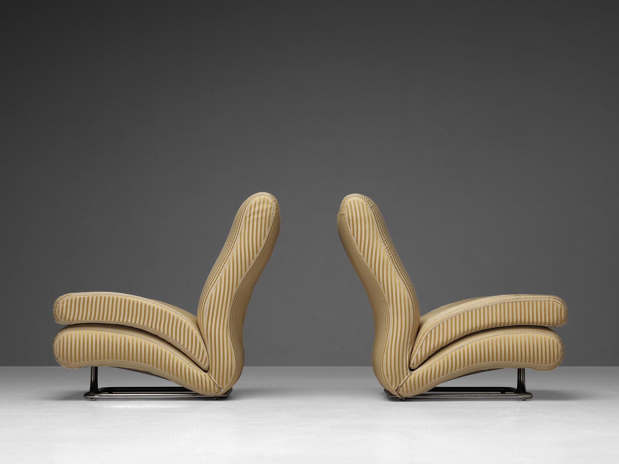 Vittorio Varo for I.P.E. 'Cigno' Lounge Chairs in Striped Upholstery  For Sale 1