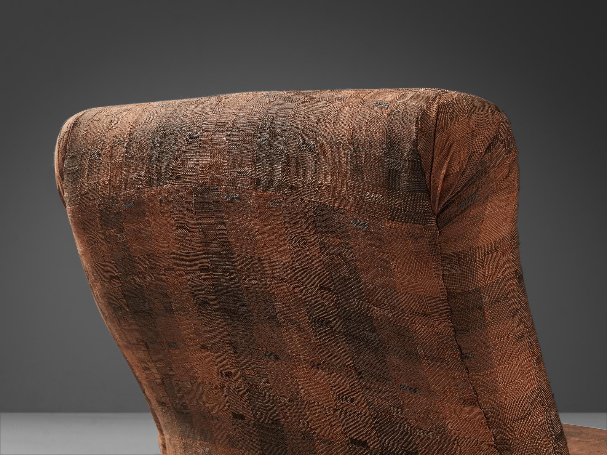 Vittorio Varo pour I.P.E. Paire de chaises longues « Cigno » en tissu à carreaux Bon état - En vente à Waalwijk, NL