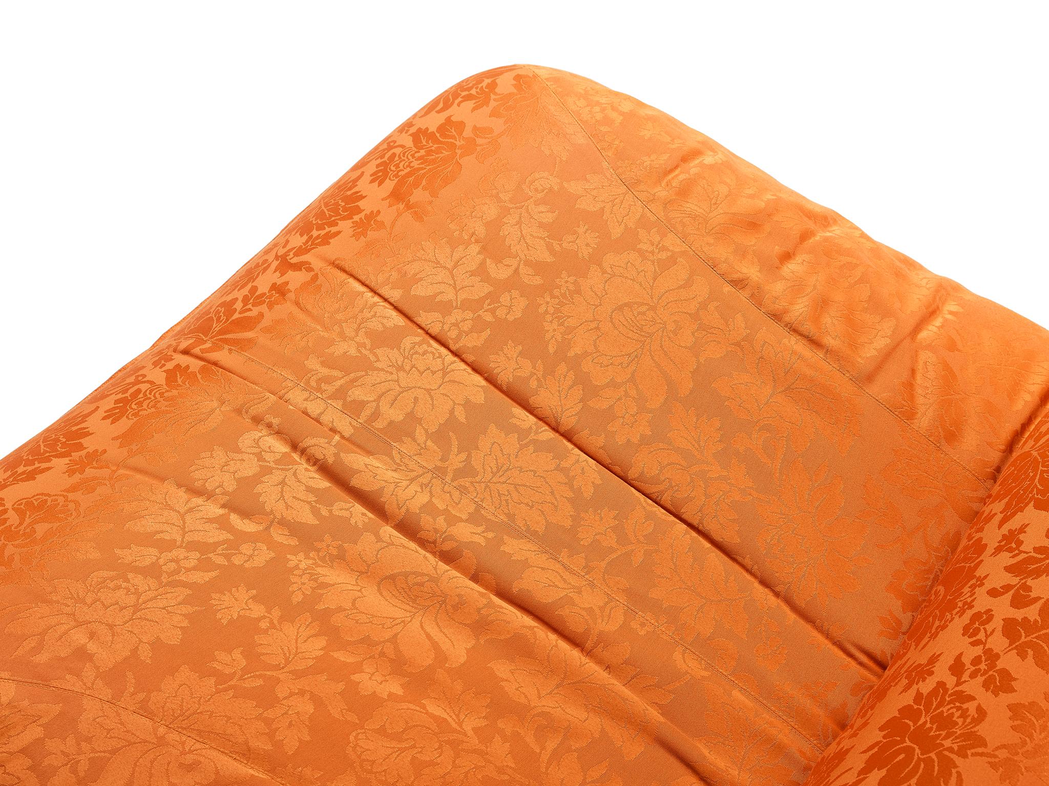 Vittorio Varo for Plan 'Zinzolo' Lounge Chair in Orange Upholstery In Good Condition For Sale In Waalwijk, NL