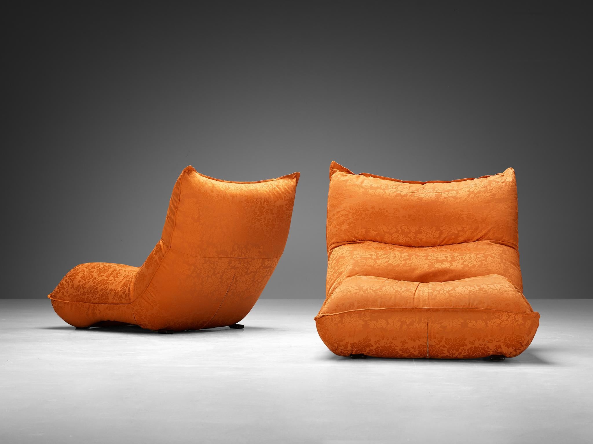 Post-Modern Vittorio Varo for Plan 'Zinzolo' Lounge Chairs in Orange Upholstery For Sale