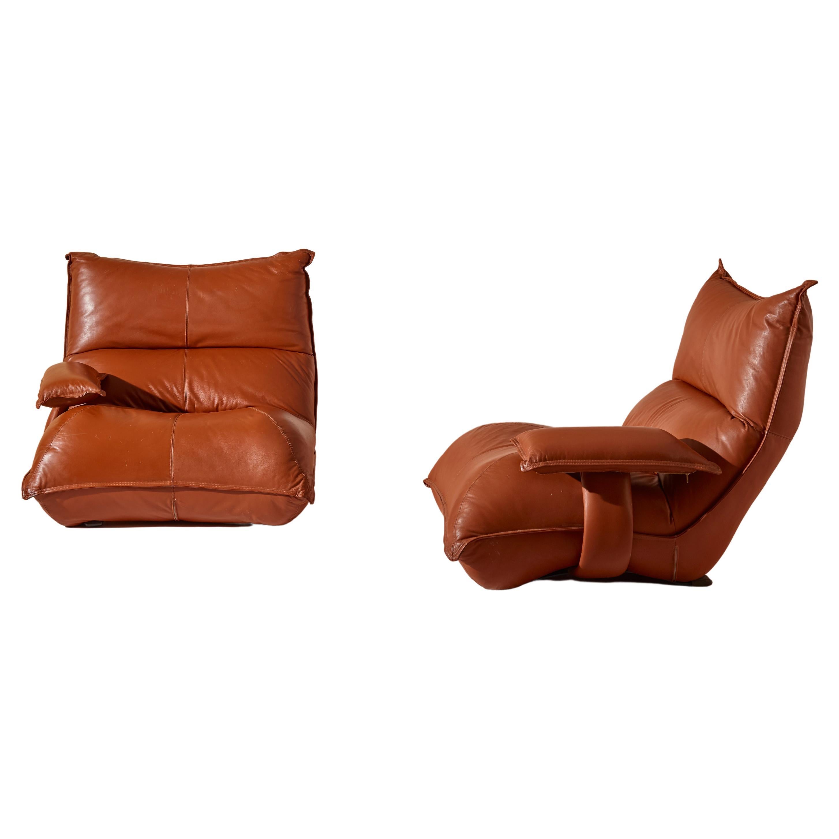 Vittorio Varo Pair of Leather Zinzolo Armchairs for Plan Interior Design, Italy