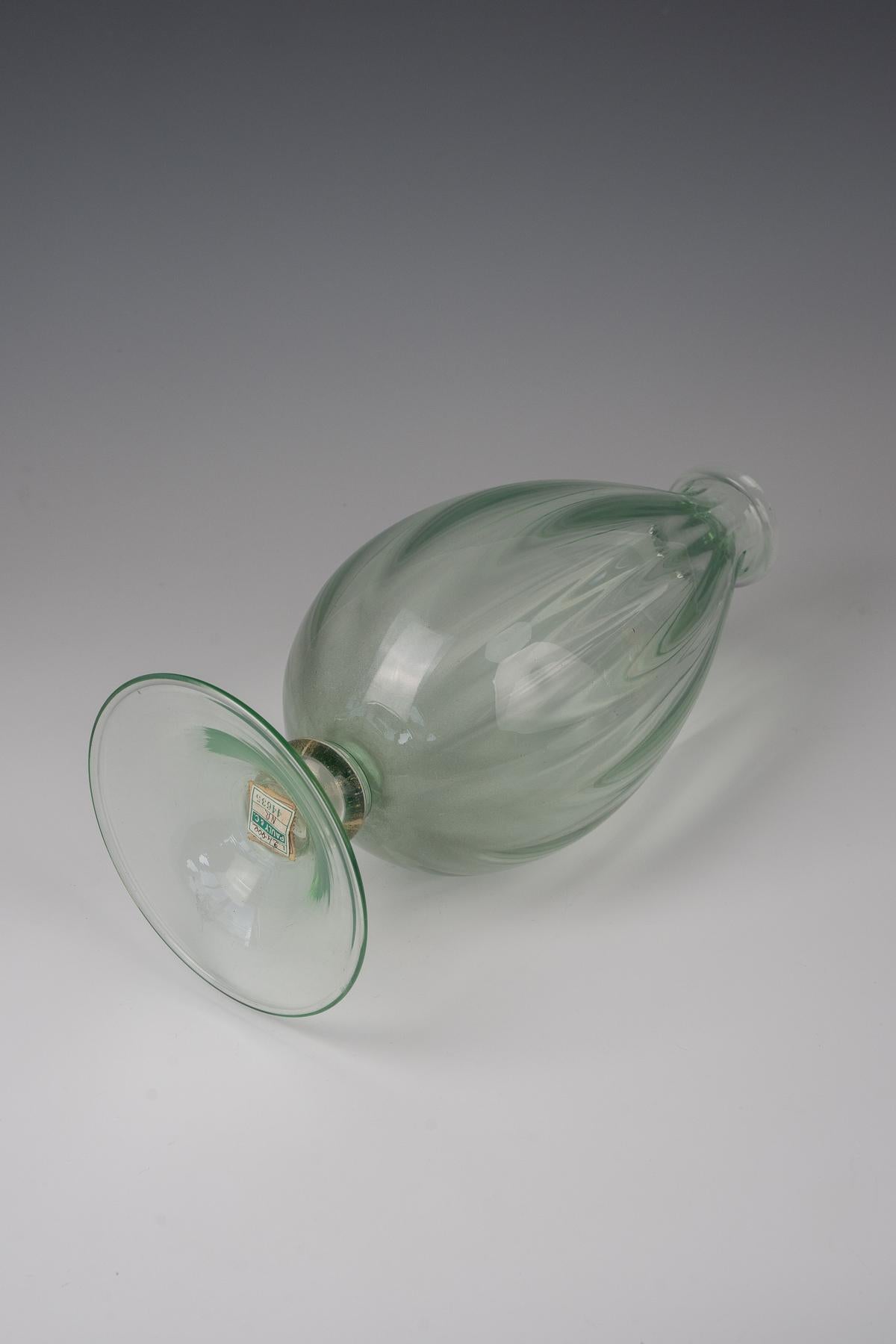 Vittorio Zecchin. Vaso in vetro a rilievo del 1930 con piede verde, 2x etichetta di Pauly In condizioni buone in vendita a Zurich, CH