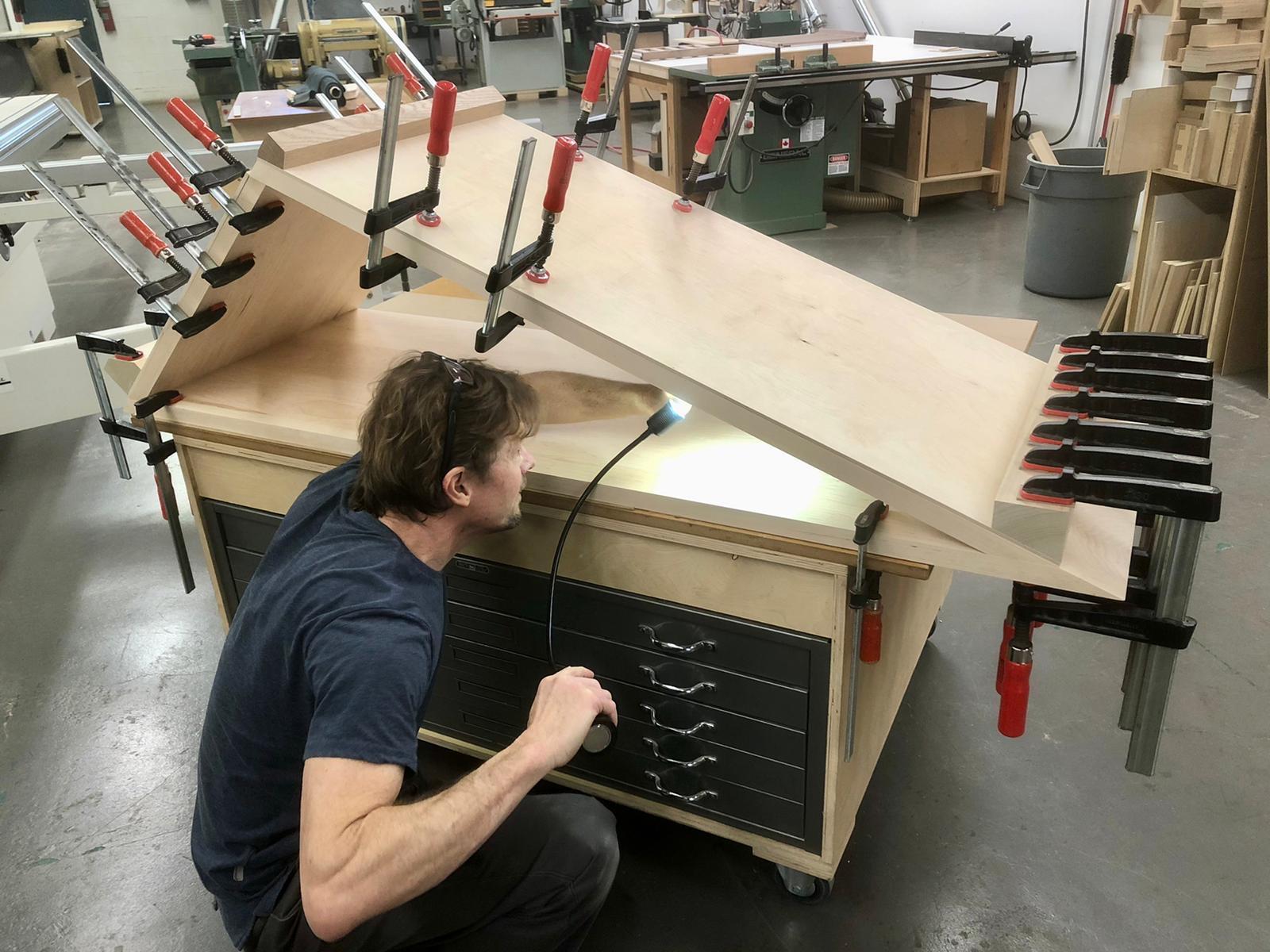 Érable Table basse Viva en bois d'érable par Neal Aronowitz en vente