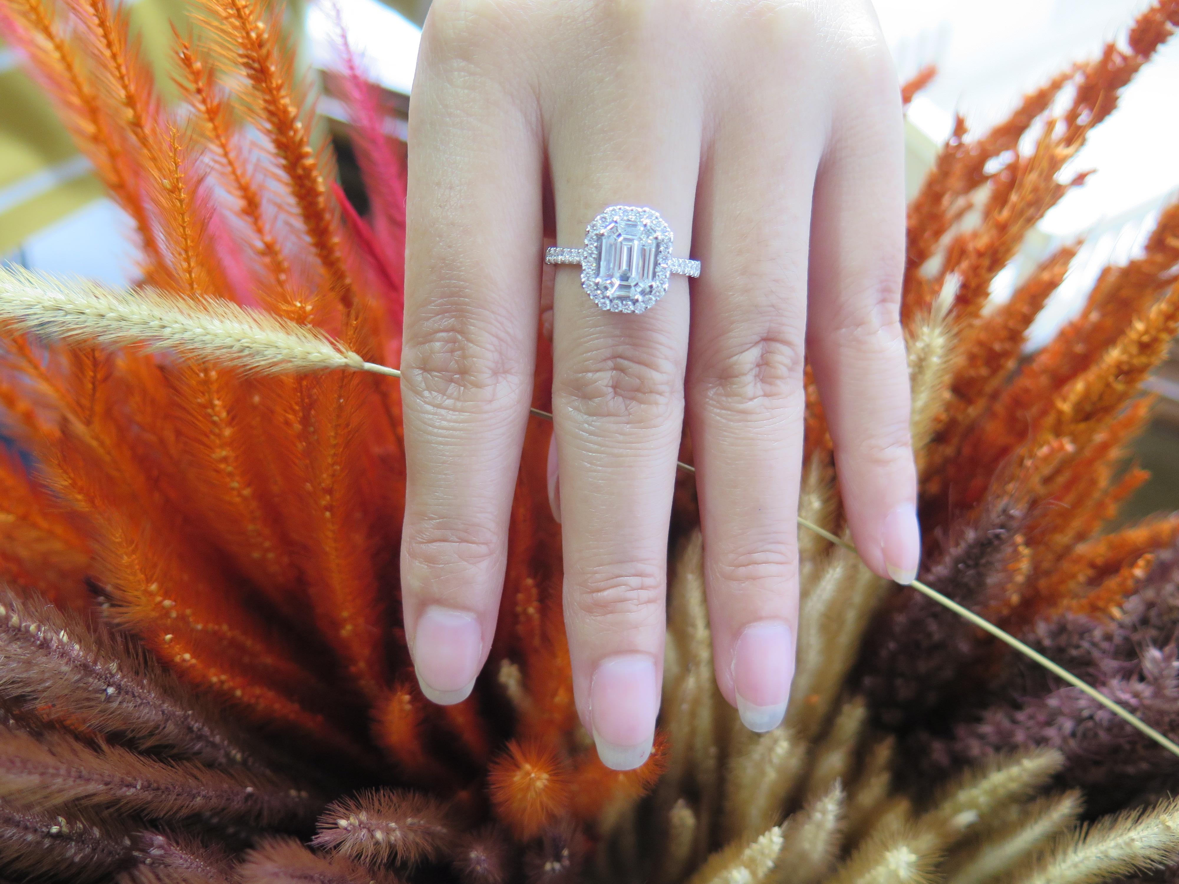 18 Karat White Gold Emerald Cut Diamond Engagement Ring For Sale 2