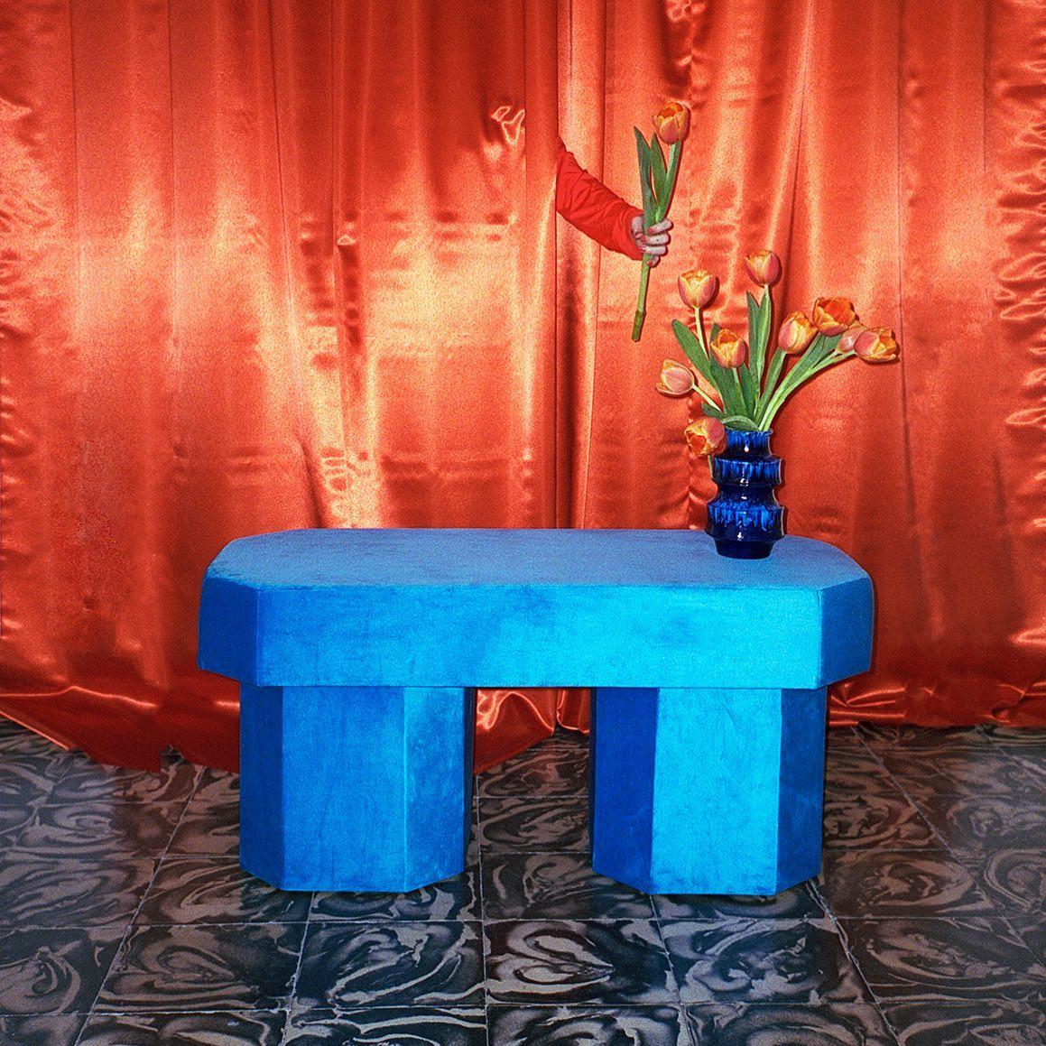 Viva Gradient 011 Panca scultorea contemporanea in velluto di Houtique in vendita 5