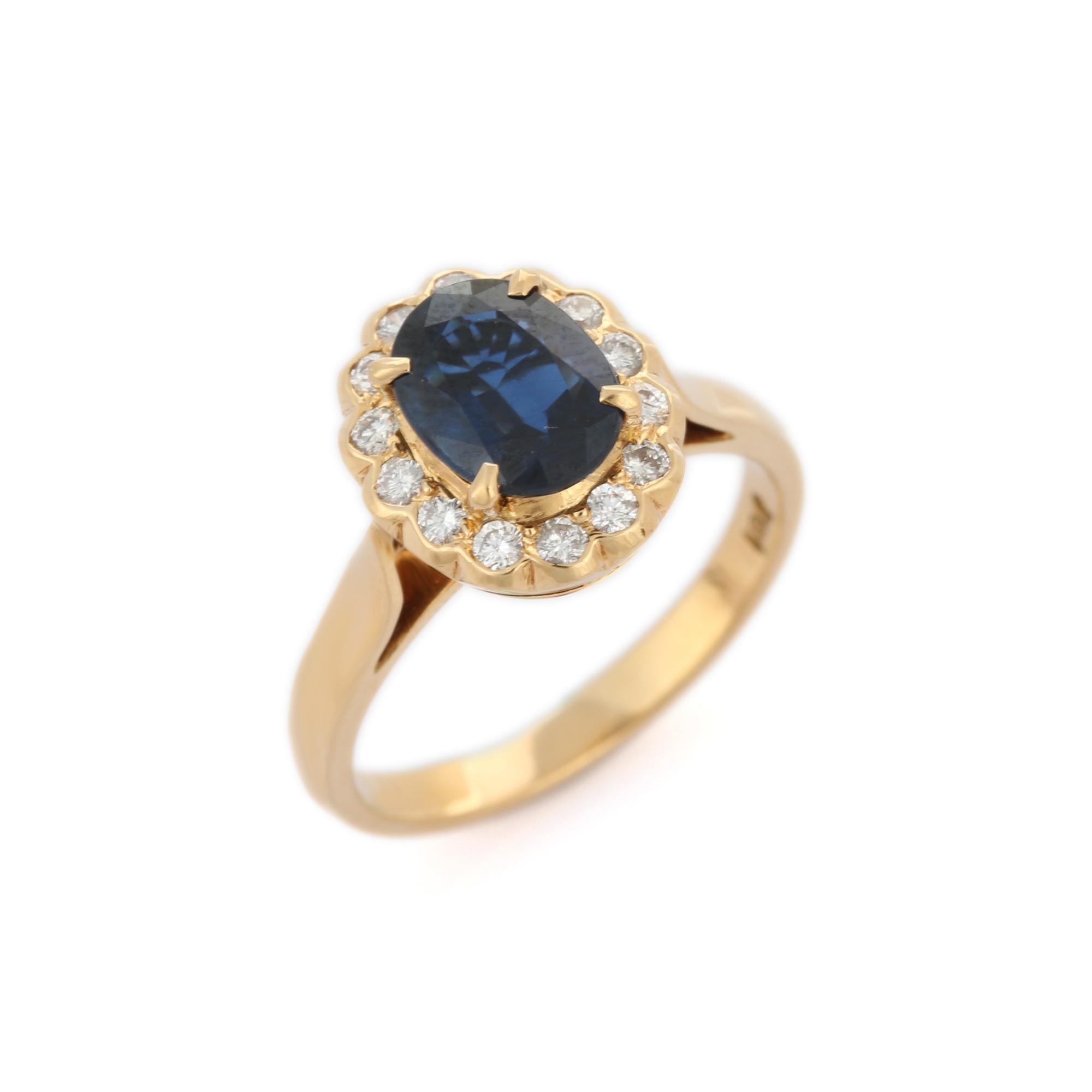 En venta: Vivaz Alianza de boda con halo de zafiro azul y diamantes de 2,2 qt en oro amarillo de 18 quilates  5