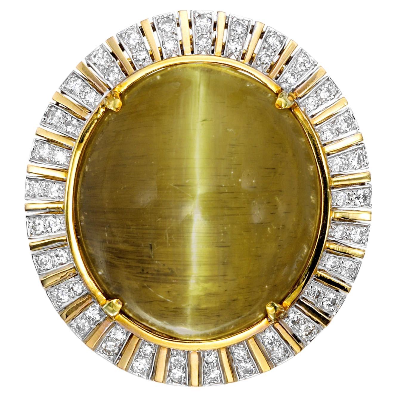 Vivacious Cats Eye Chrysoberyl Diamond 14K Yellow Gold Brooch
