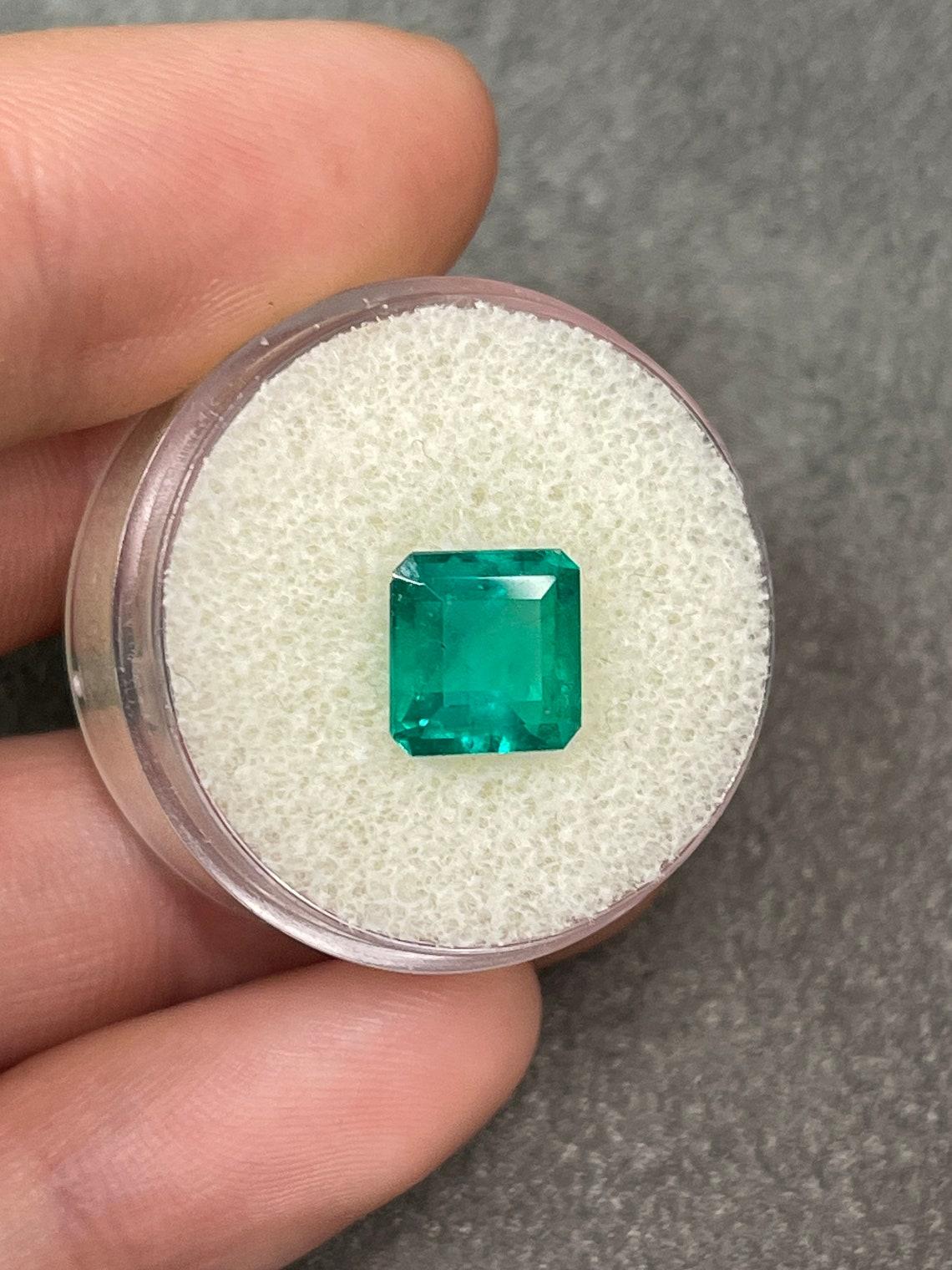 Vivacious Dark Green 2.68 Carat Asscher Cut Muzo Colombian Emerald Gem - May In New Condition For Sale In Jupiter, FL