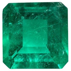 Vivacious Muzo, émeraude colombienne taille Asscher vert foncé de 2,68 carats - mai