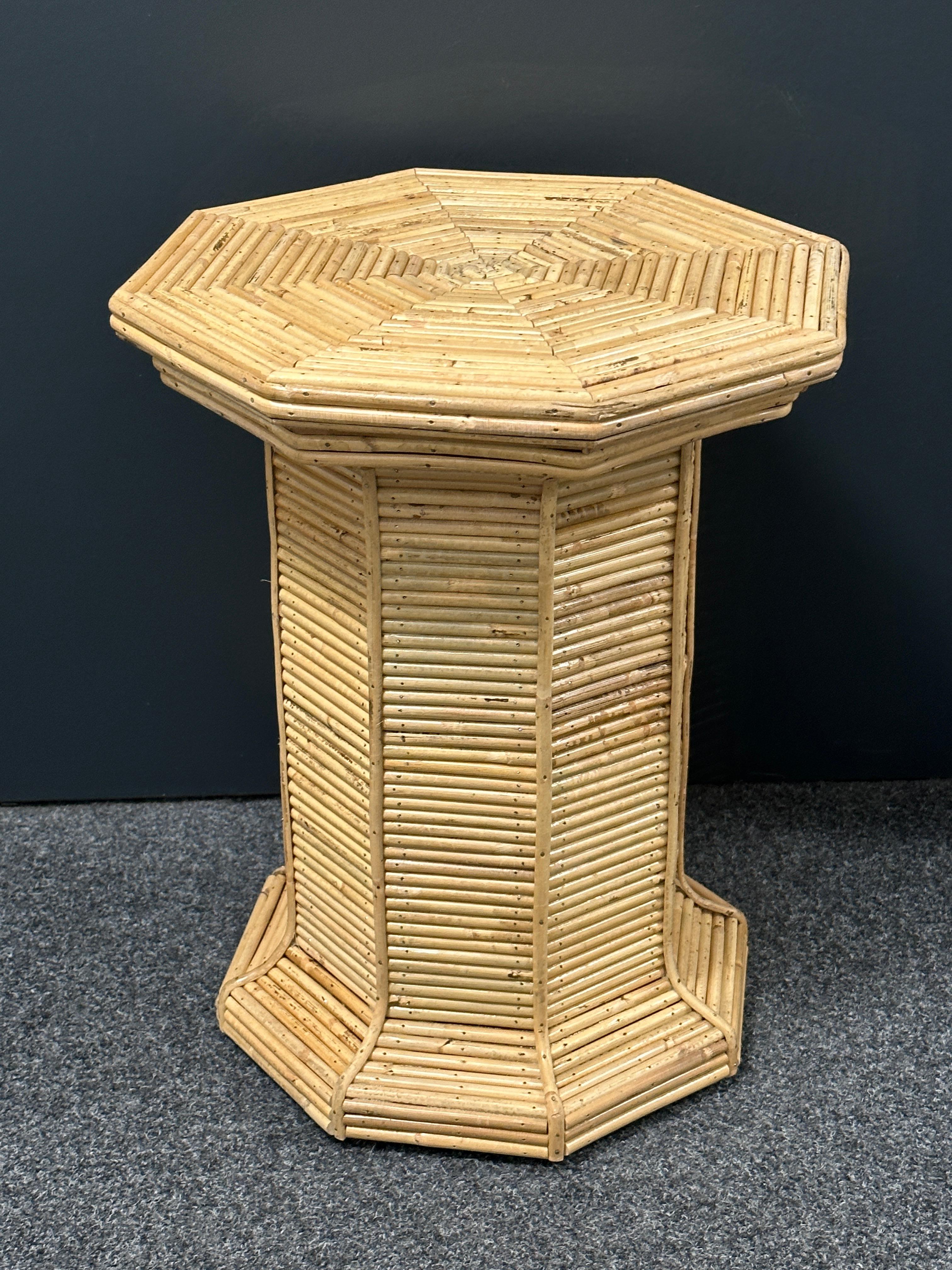 Italian Vivai del Sud Bamboo Handcrafted Stylish Mid-Century Modern Rattan Pedestal  For Sale