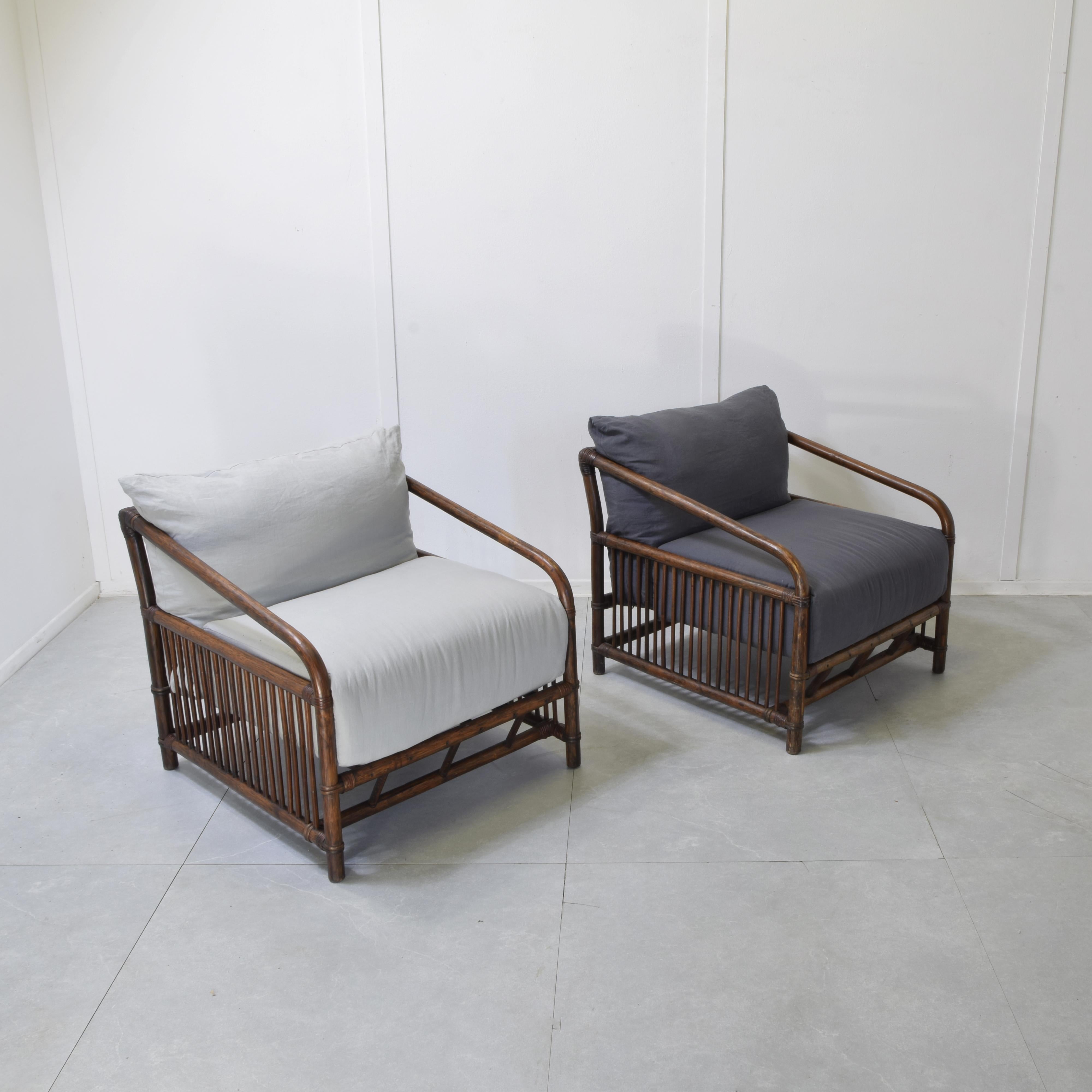 Pareja de dos Sillones Vintage de ratán o bambú fabricados por Vivai del Sud. Vivai del Sud fue uno de los principales fabricantes italianos de los años 60 y 70, especializado en muebles fabricados con materiales naturales como el ratán, la caña y