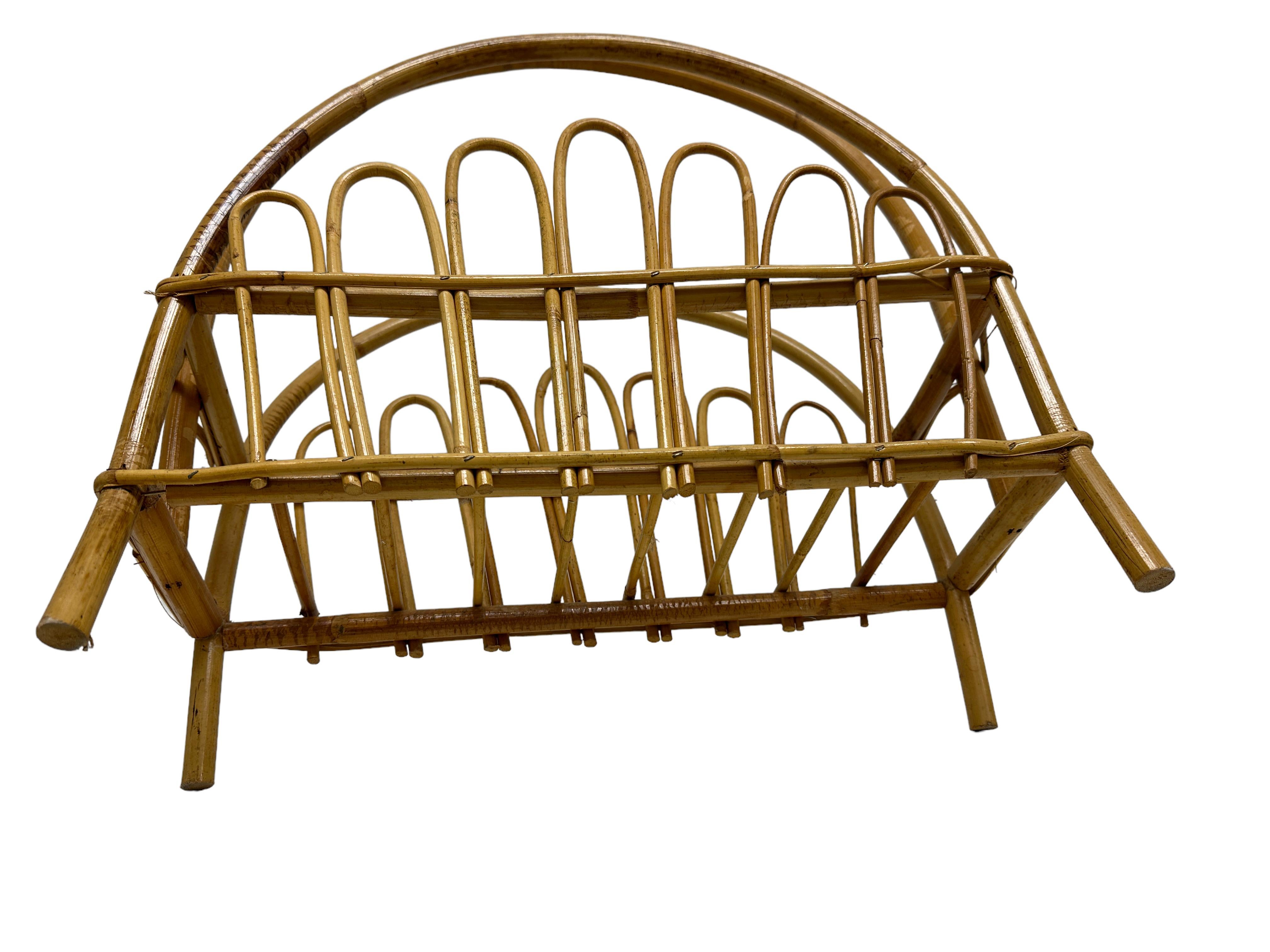 Vivai Del Sud Bamboo Wicker Magazine Rack Stand, 1970s, Italy In Good Condition For Sale In Nuernberg, DE