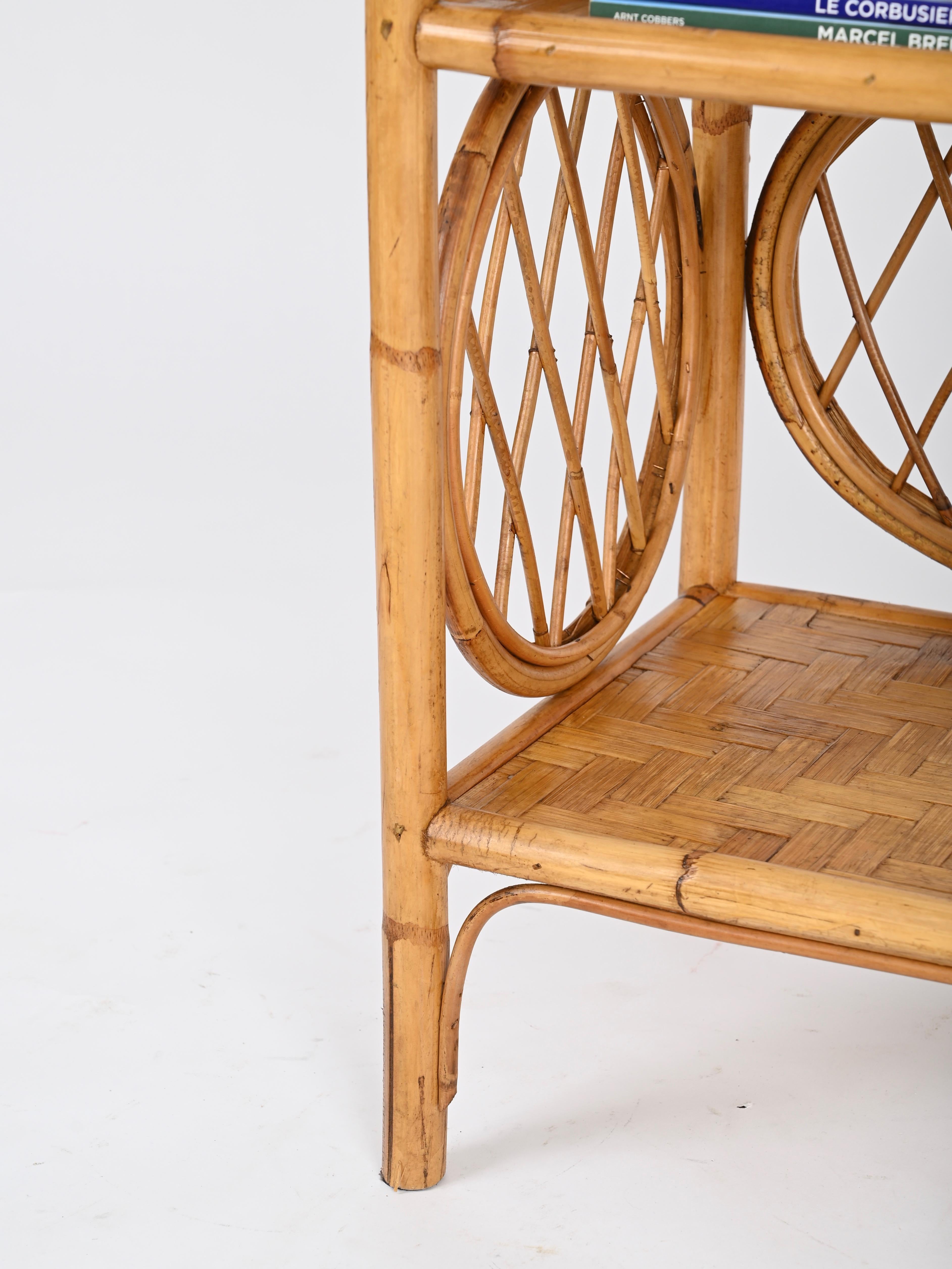 Vivai del Sud Italienisches Bücherregal Etagere aus Bambus und Rattan mit vier Einlegeböden, 1970er Jahre im Angebot 9