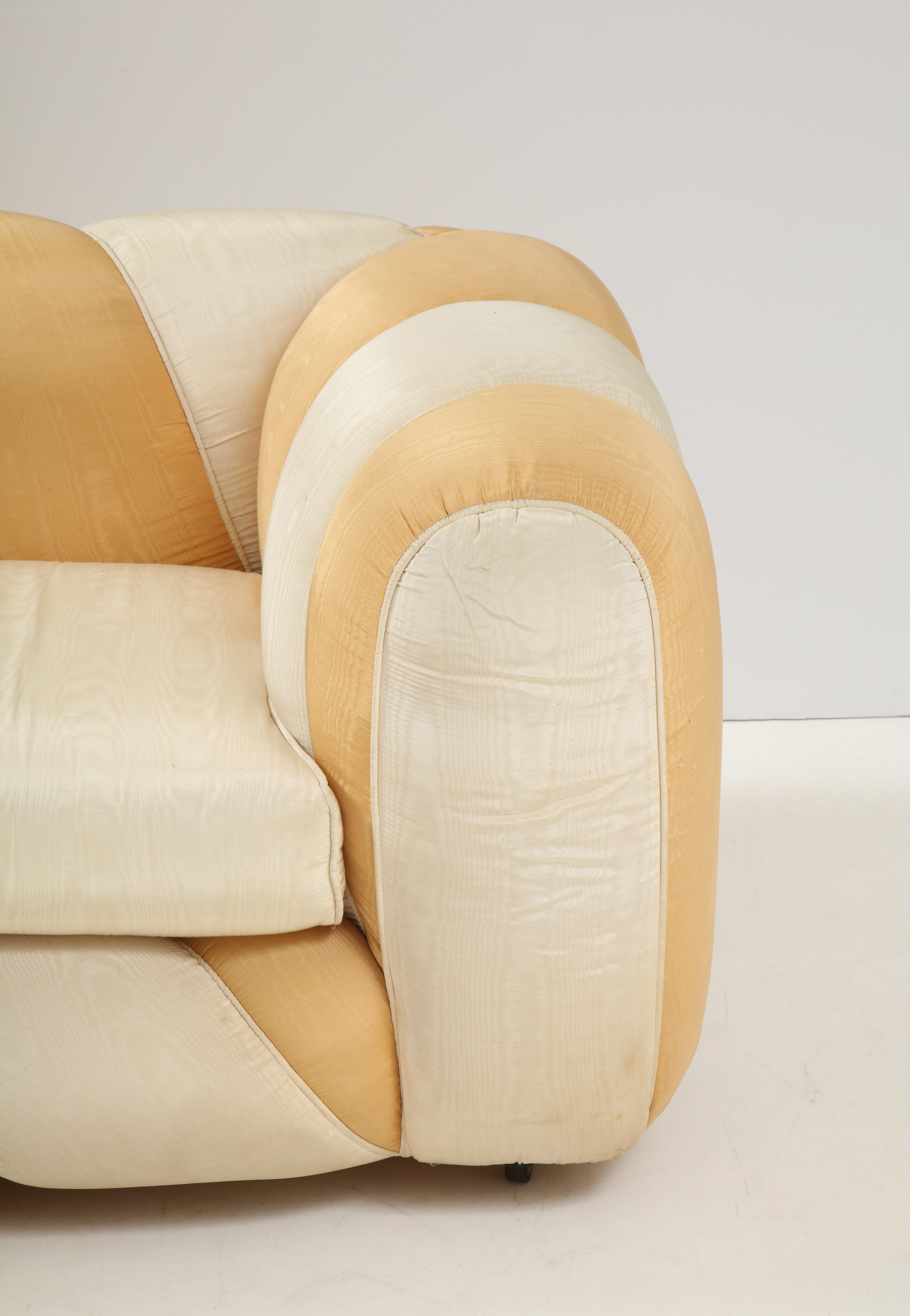 Vivai del Sud Italienisches Zweisitzer-Sofa im Zustand „Gut“ im Angebot in New York, NY