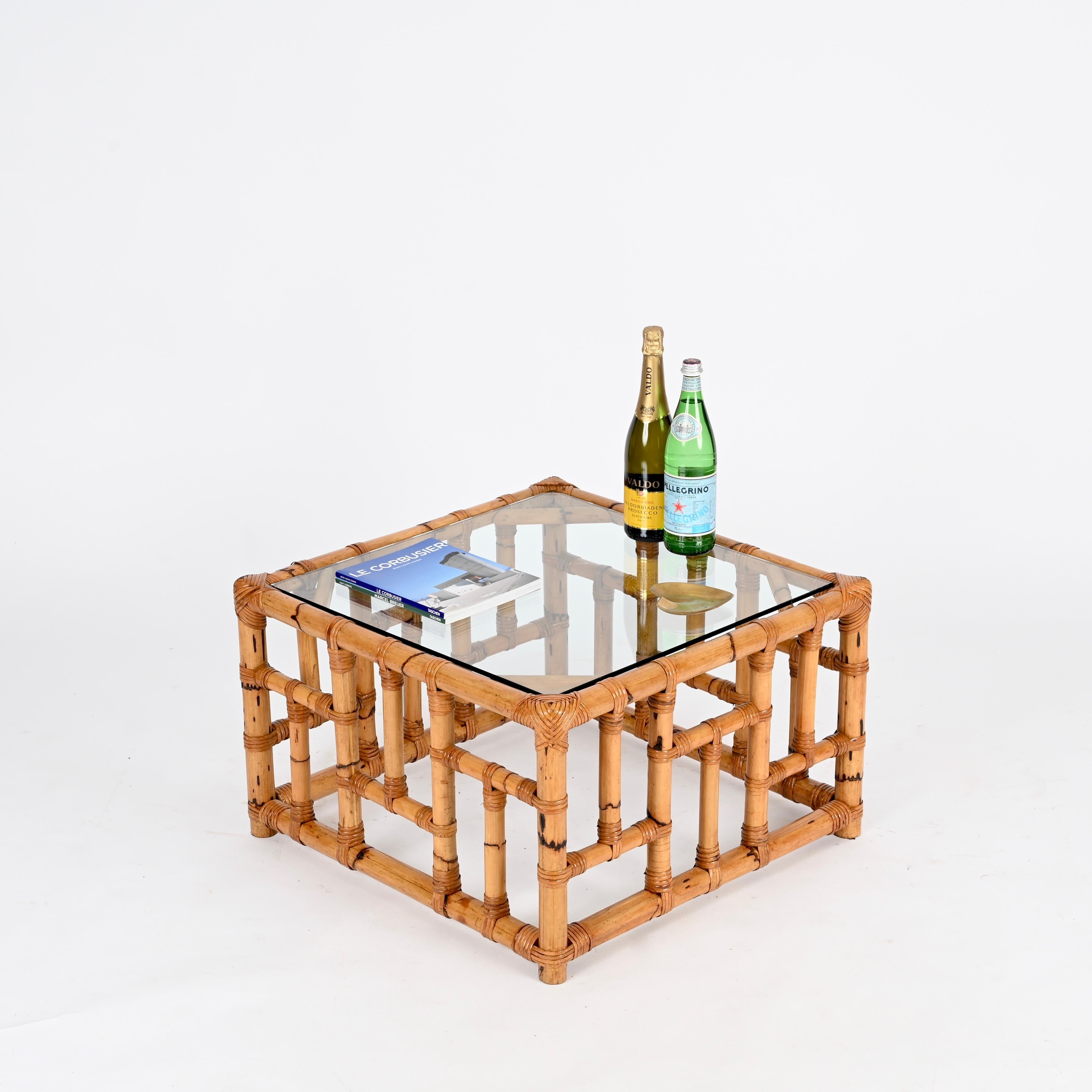 Vivai del Sud Italienischer quadratischer Couchtisch aus Bambus und Rattan aus der Jahrhundertmitte, 1970er Jahre im Zustand „Gut“ im Angebot in Roma, IT
