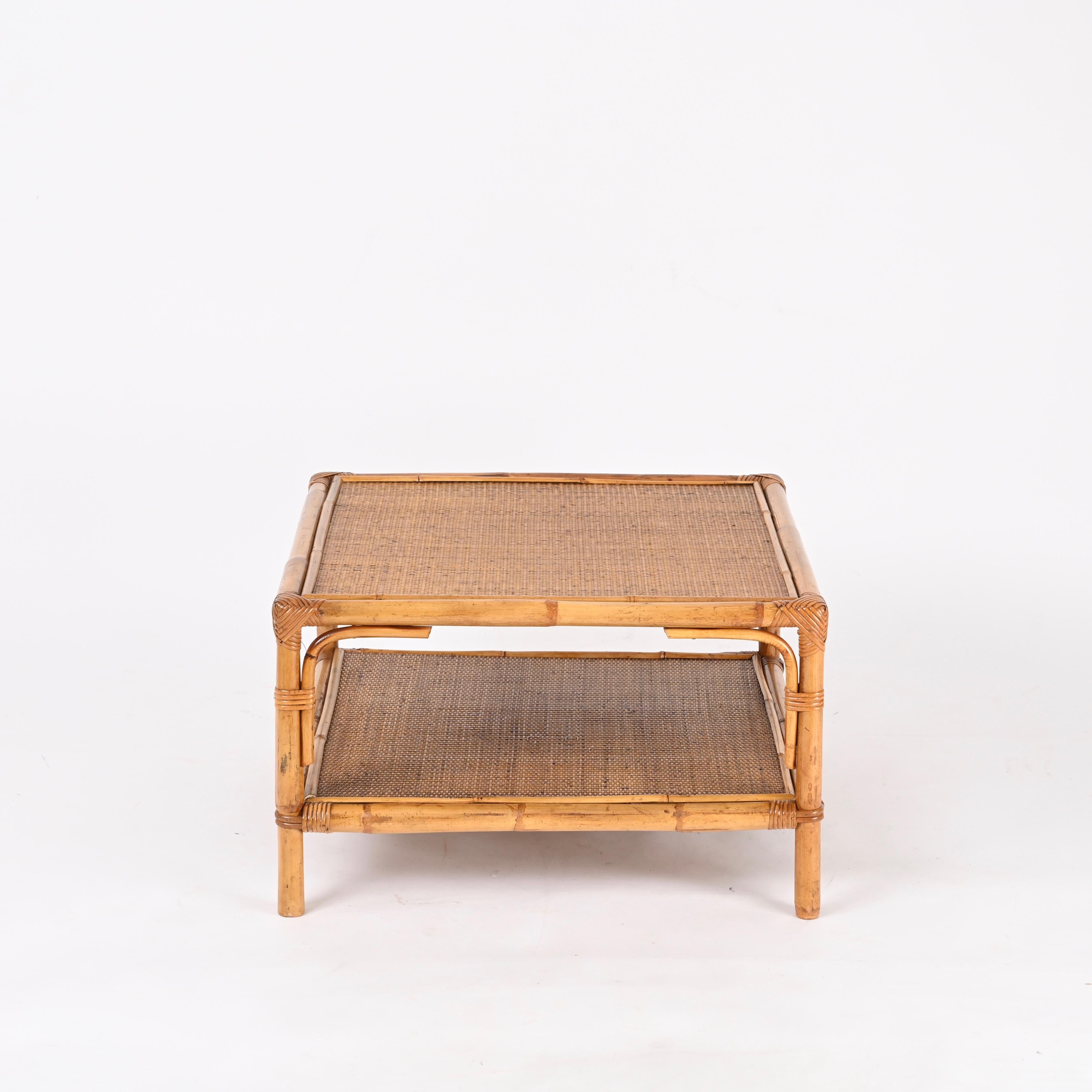 20ième siècle Table basse italienne carrée Vivai del Sud du milieu du siècle dernier en bambou et rotin, 1970 en vente