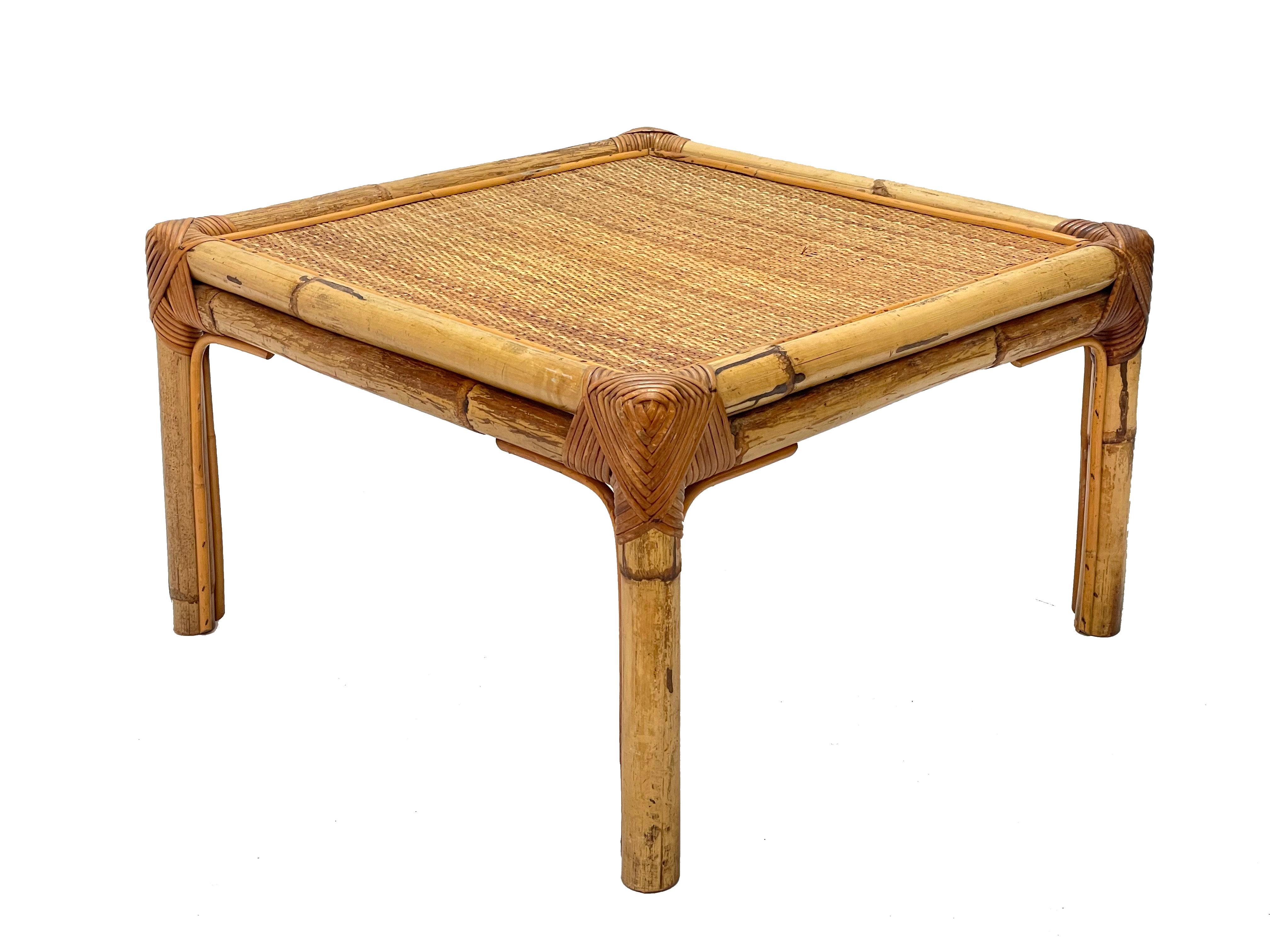 Amazing Mid-Century Modern Italian bamboo and rattan squared coffee table. This wonderful item was designed by Vivai del Sud in Italy during the 1970s.

You are going to love the solid structure of this table, straight lines of the bamboo kept