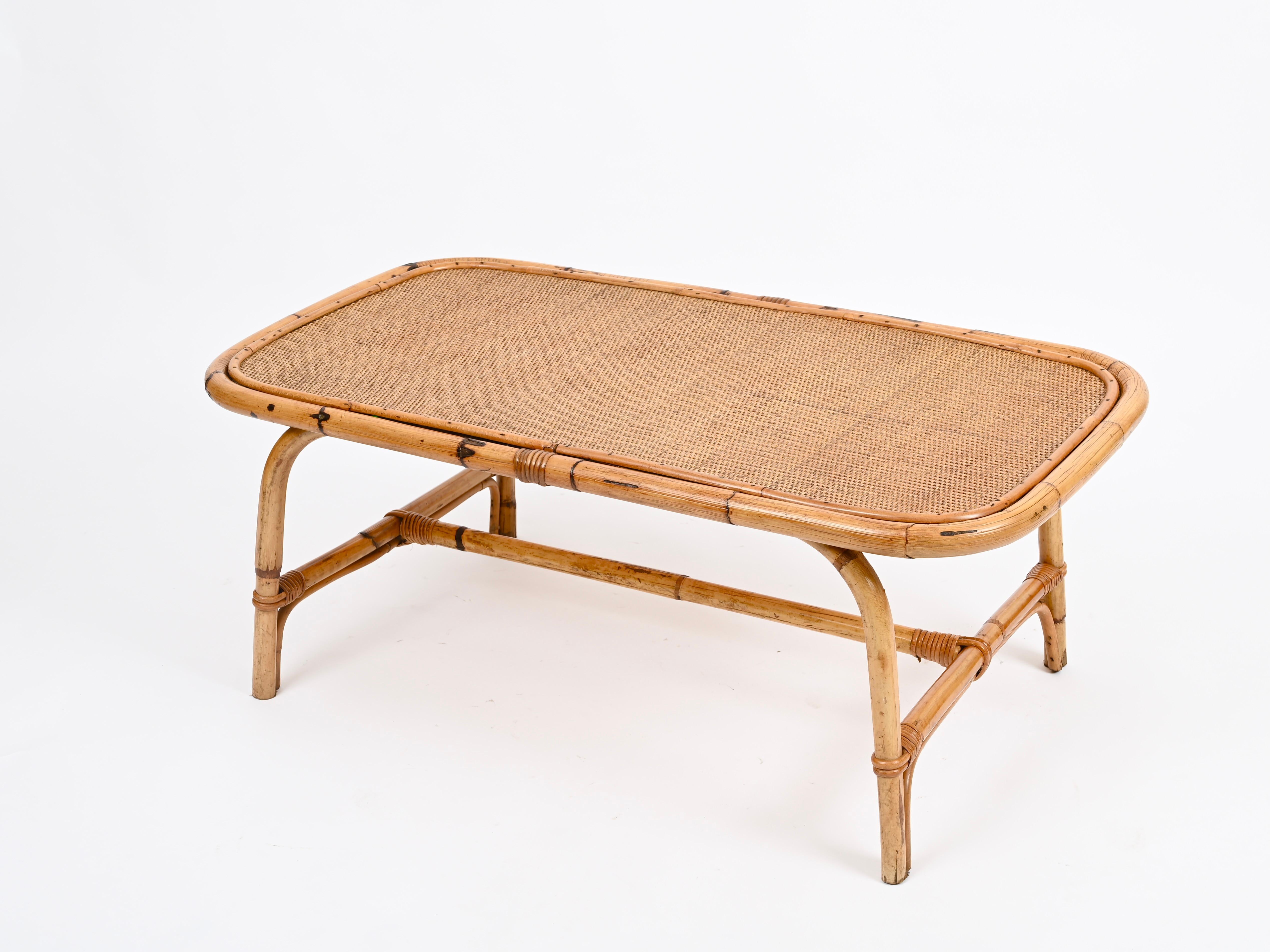 Vivai del Sud, großer italienischer Couchtisch aus Bambus und Rattan aus der Mitte des Jahrhunderts, 1970er Jahre im Angebot 6