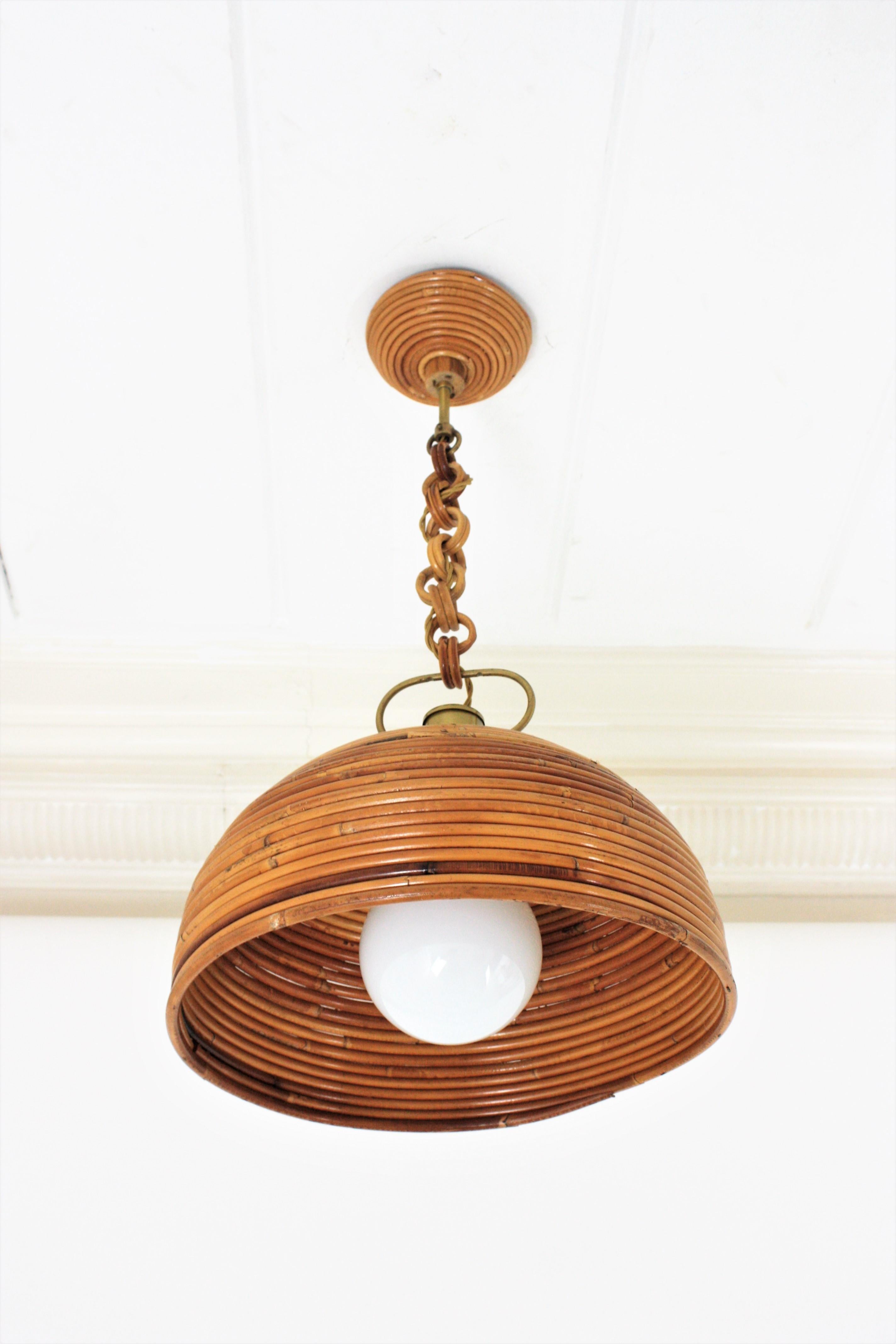 Rotin Vivai del Sud Lampe pendante en forme de dôme en rotin en forme de roseau, 1960s en vente