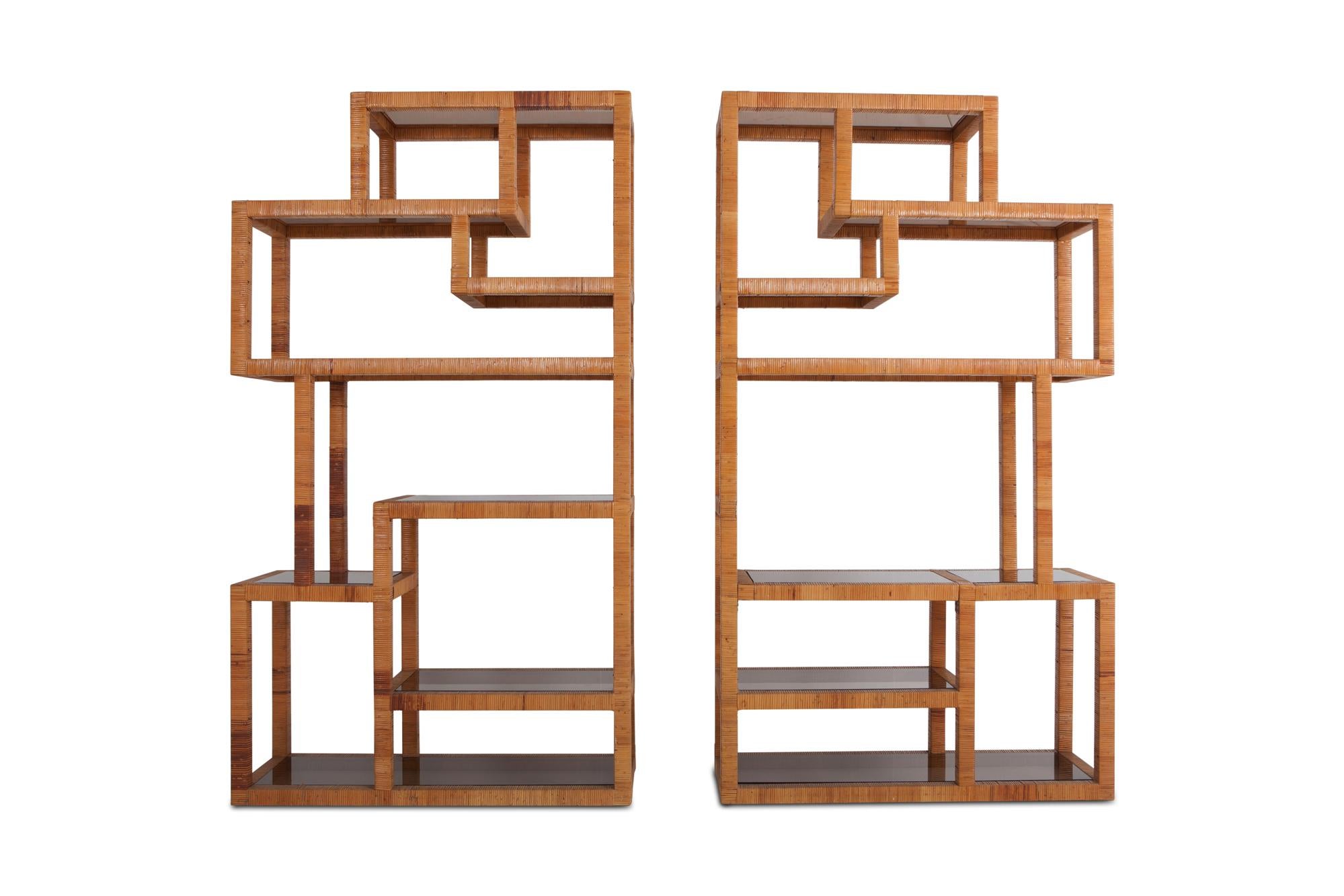 Vivai del Sud Rattan and Smoked Glass pair of shelve units In Good Condition In Antwerp, BE