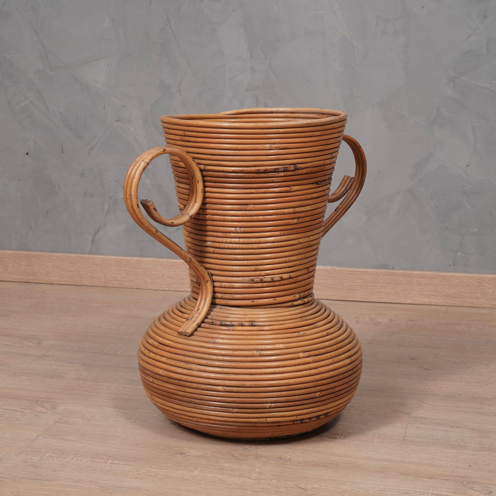 italien Vivai Del Sud Vase en rotin couleur miel chaud Italie Amphora, 1960 en vente