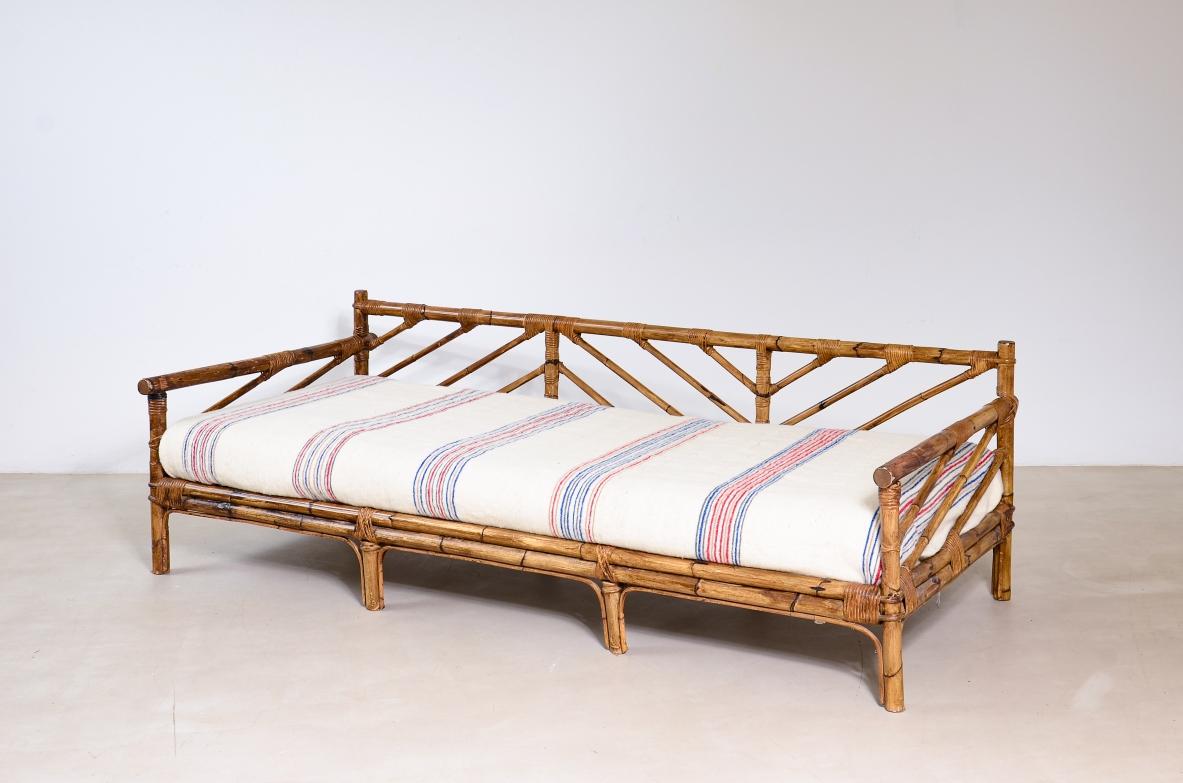 Mid-Century moderno Divano/letto Vivai del Sud in rattan in vendita