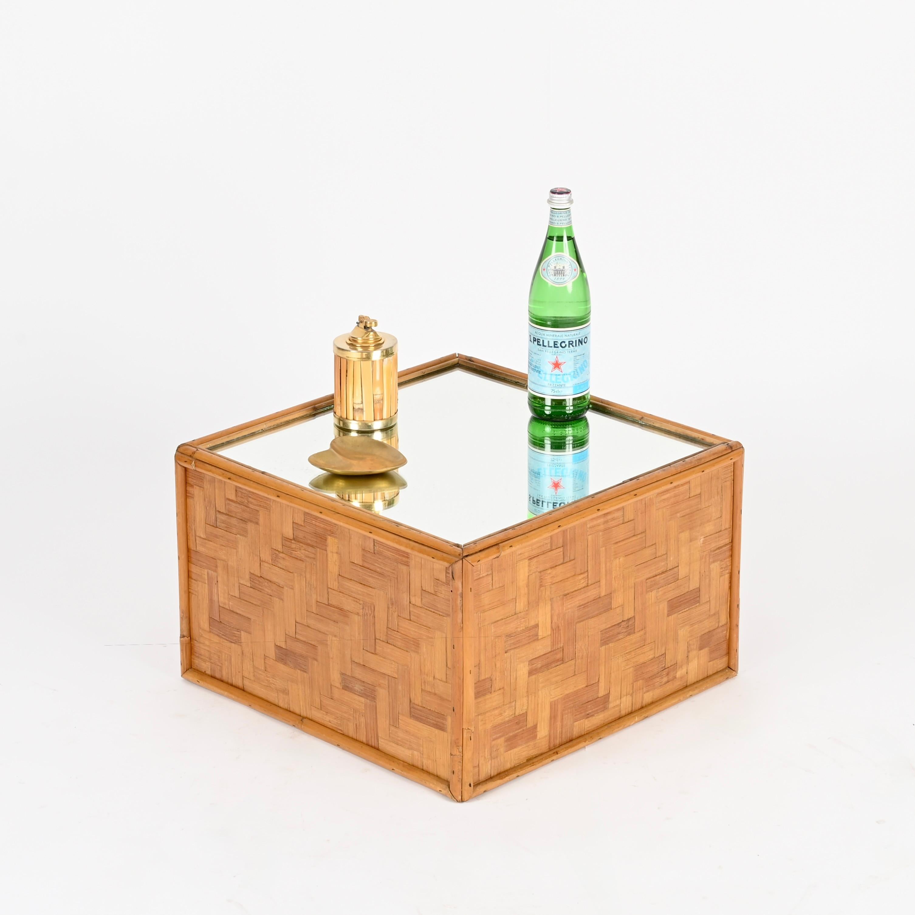 Mesa de centro cuadrada Vivai del Sud de bambú tejido con espejo, Italia, años 70 Moderno de mediados de siglo en venta
