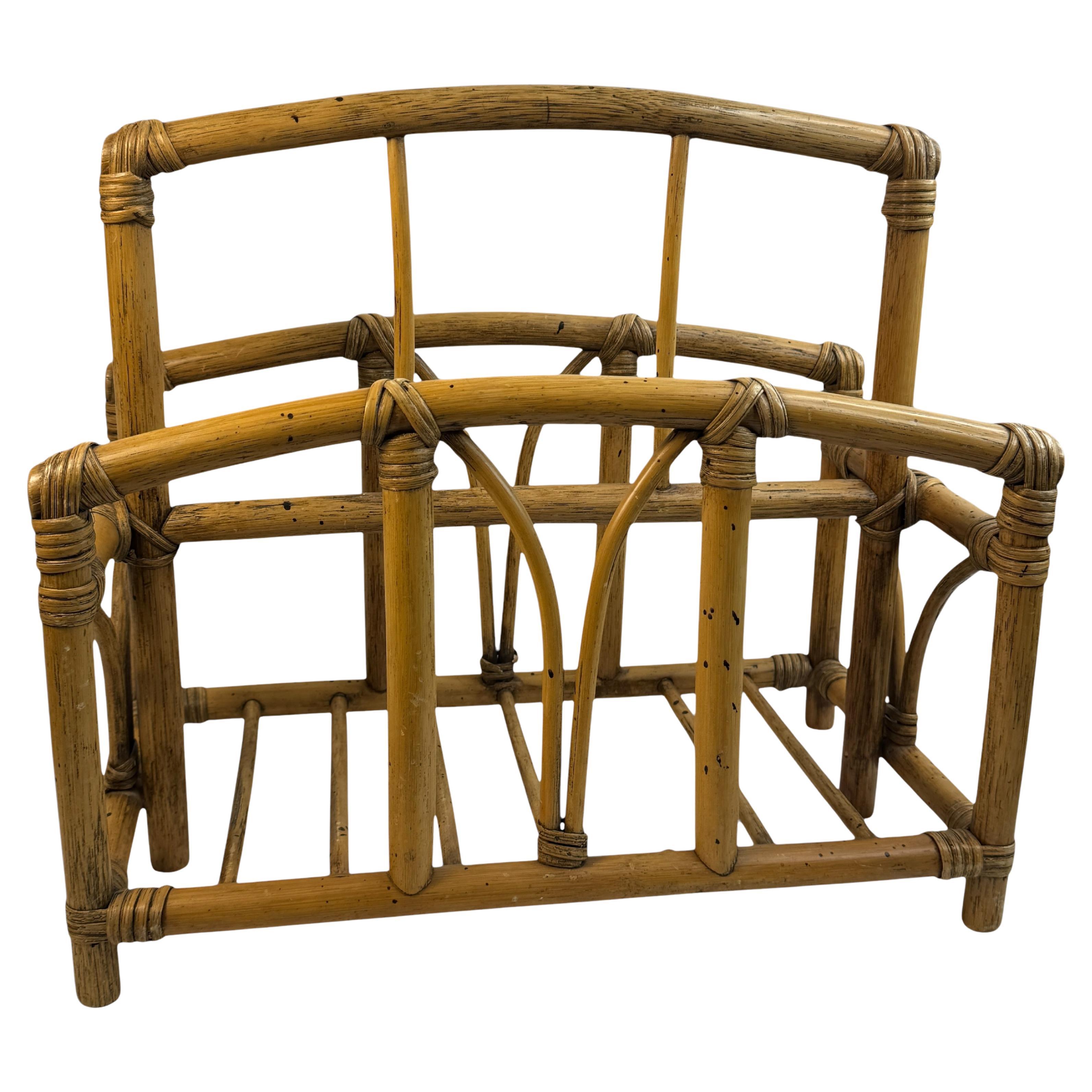 Vivai del Sud Stil Bamboo Wicker Magazine Rack Stand, 1970er, Italien