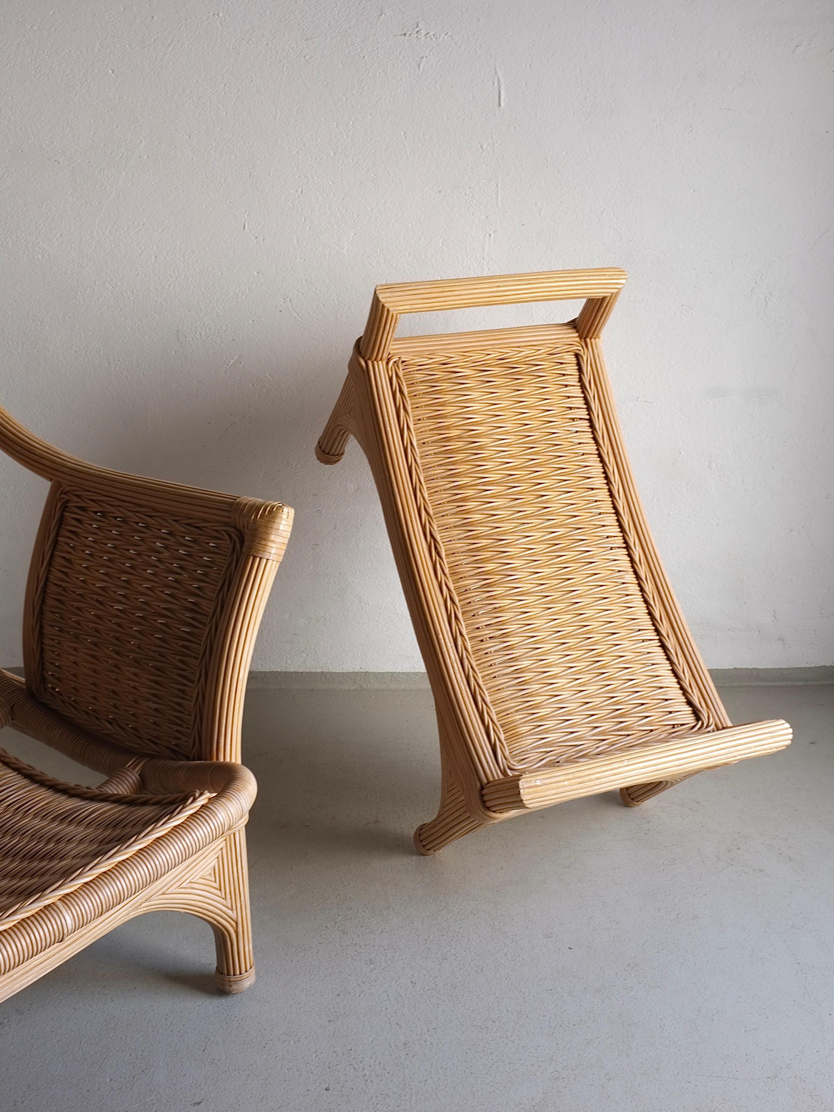 Tessuto Sedia da salotto in rattan con ottomana in stile Vivai del Sud, Italia, anni '70