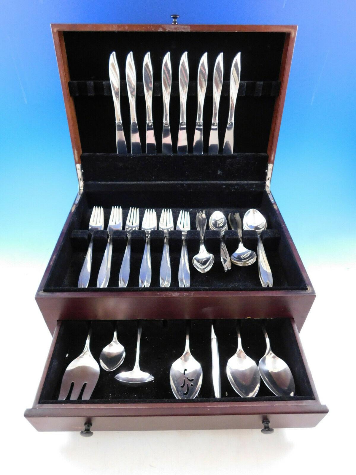 Vivant By Oneida sterling silver Flatware set - 47 pieces. This set includes:
 
8 knives, 9