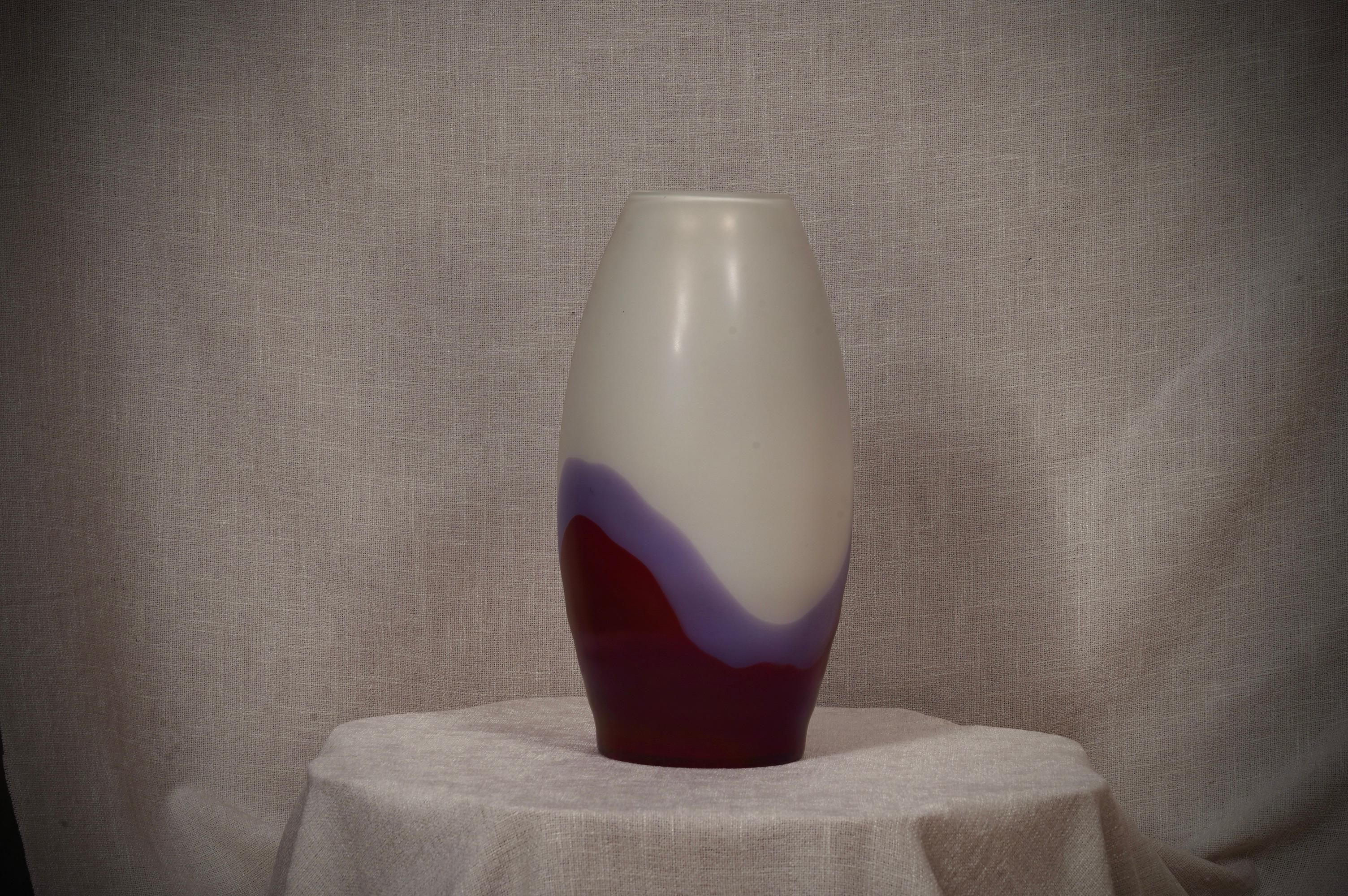 Vivarini La Formia Murano-Kunstglasvase in Violett, Rot und Weiß, Vivarini, 1980 im Angebot 1