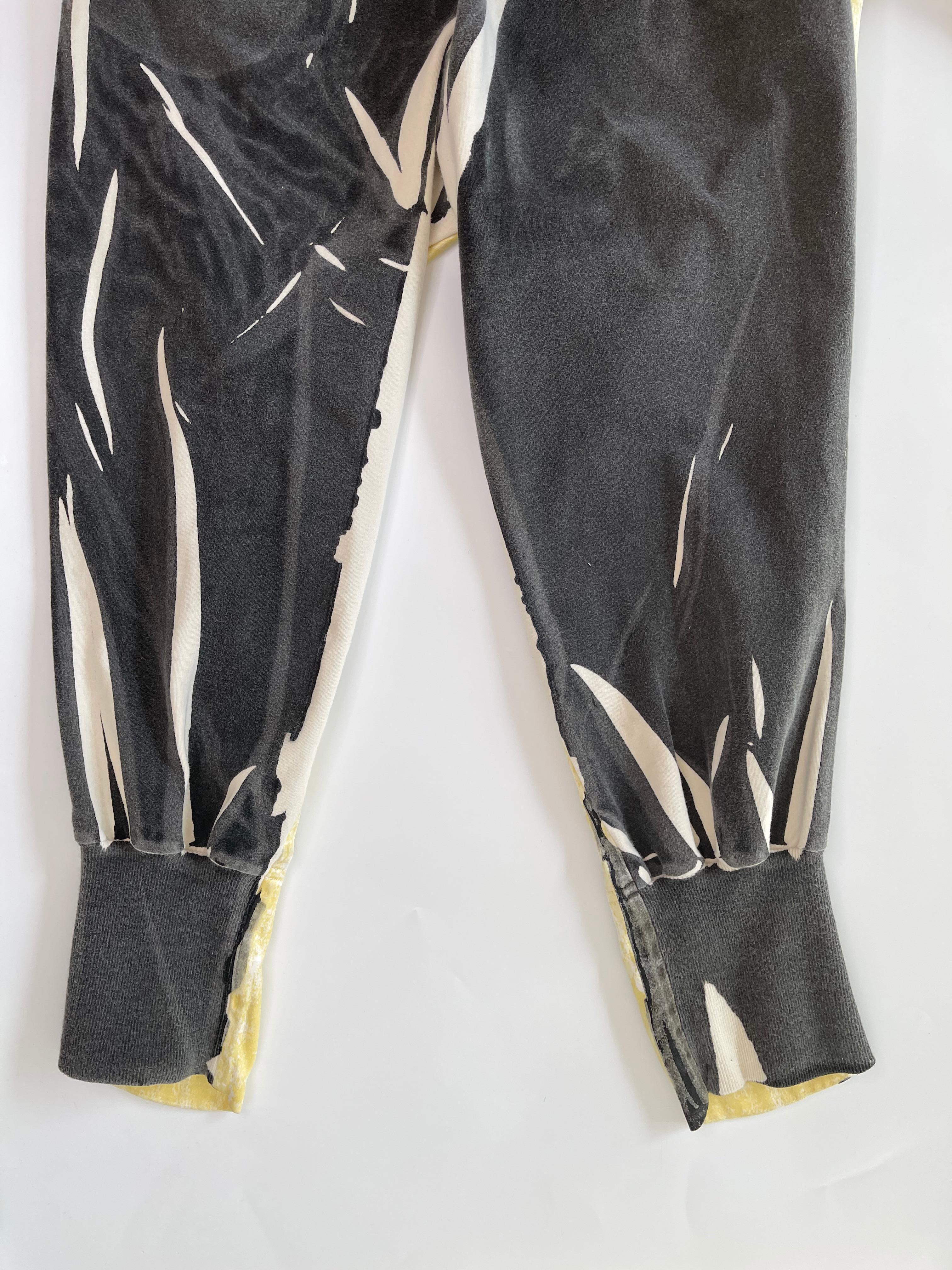 Vivienne Westwood Yellow Sweatpants In Good Condition For Sale In Montreal, Quebec