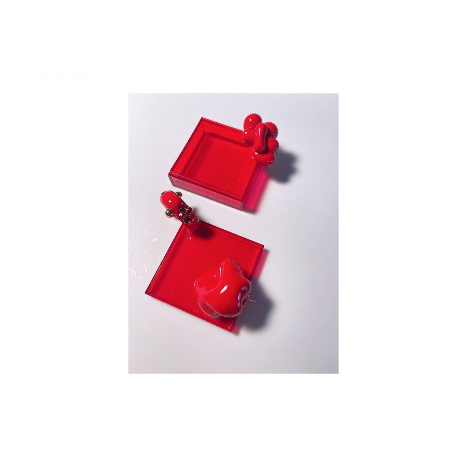 Women's VIVI Sculpture Hoop Earrings For Sale