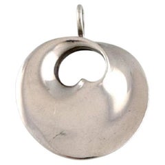 Pendentif moderniste en argent sterling Vivianna Torun Blow-Hbe pour Georg Jensen