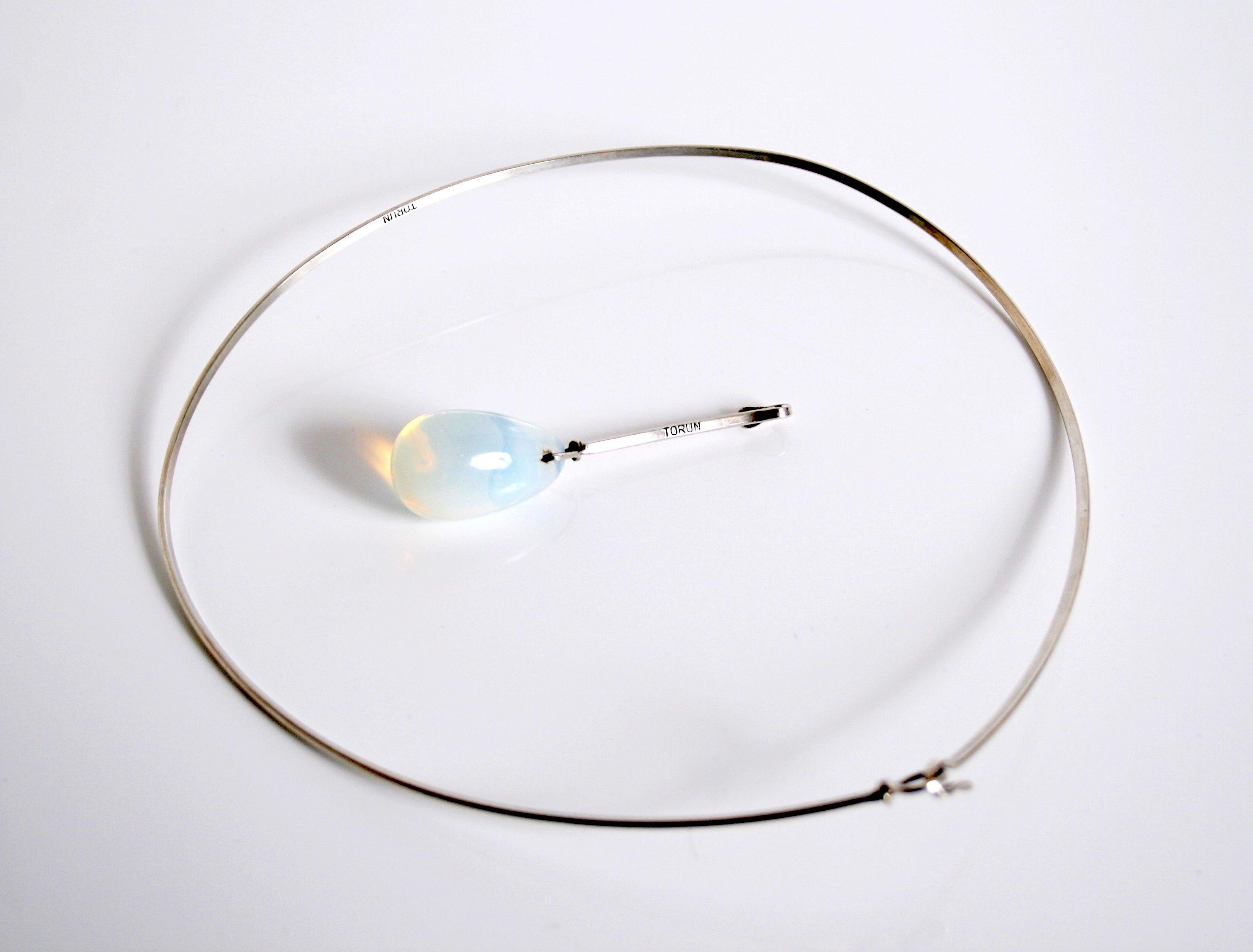 Modernist Vivianna Torun Bulow-Hube sterling silver & glass neckring made in Biot France For Sale