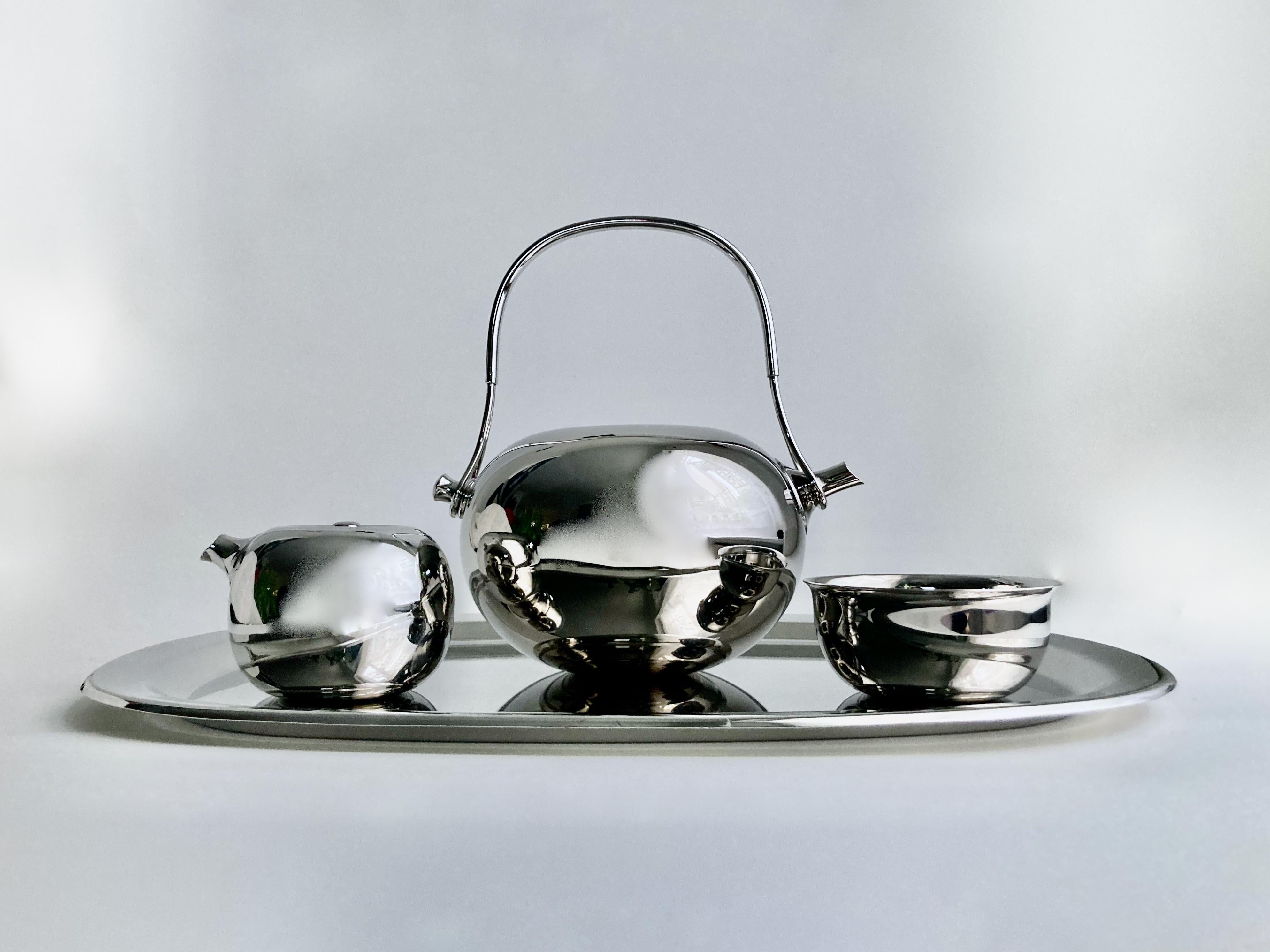 Scandinavian Modern Vivianna Torun Bulow-Hube Tea Service, circa 1965 For Sale