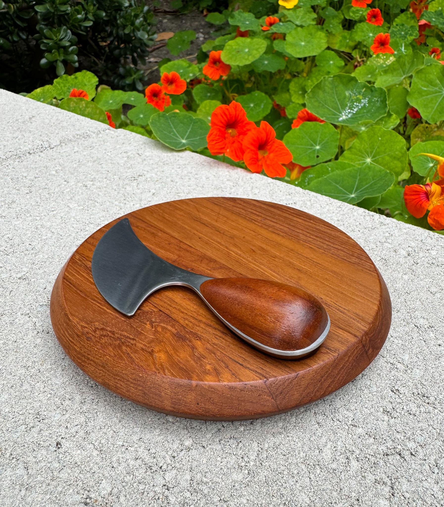 Danish Vivianna Torun Dansk Round Staved Teak Cheese Board W/ Knife, Denmark, 1960's