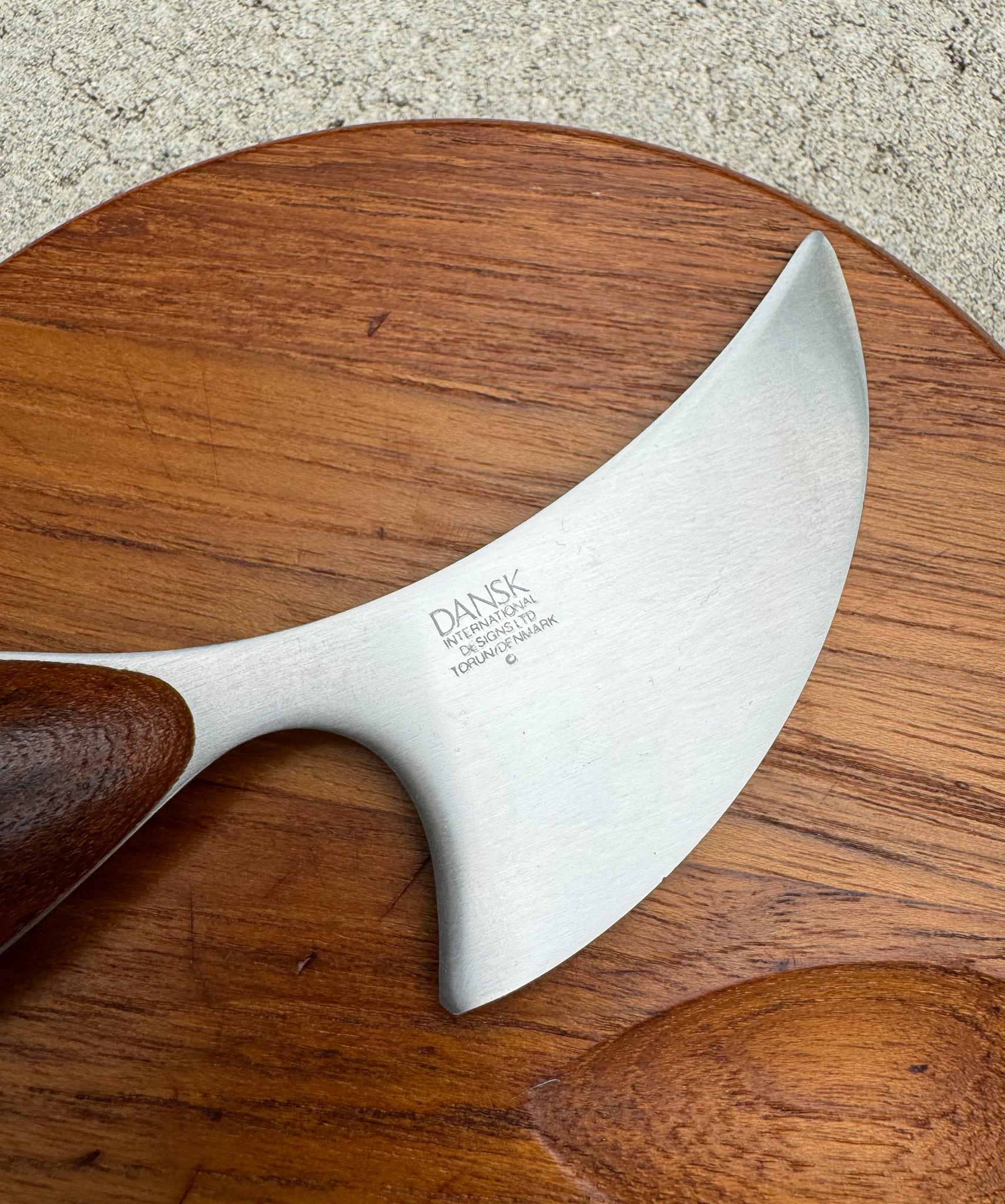 Stainless Steel Vivianna Torun Dansk Round Staved Teak Cheese Board W/ Knife, Denmark, 1960's