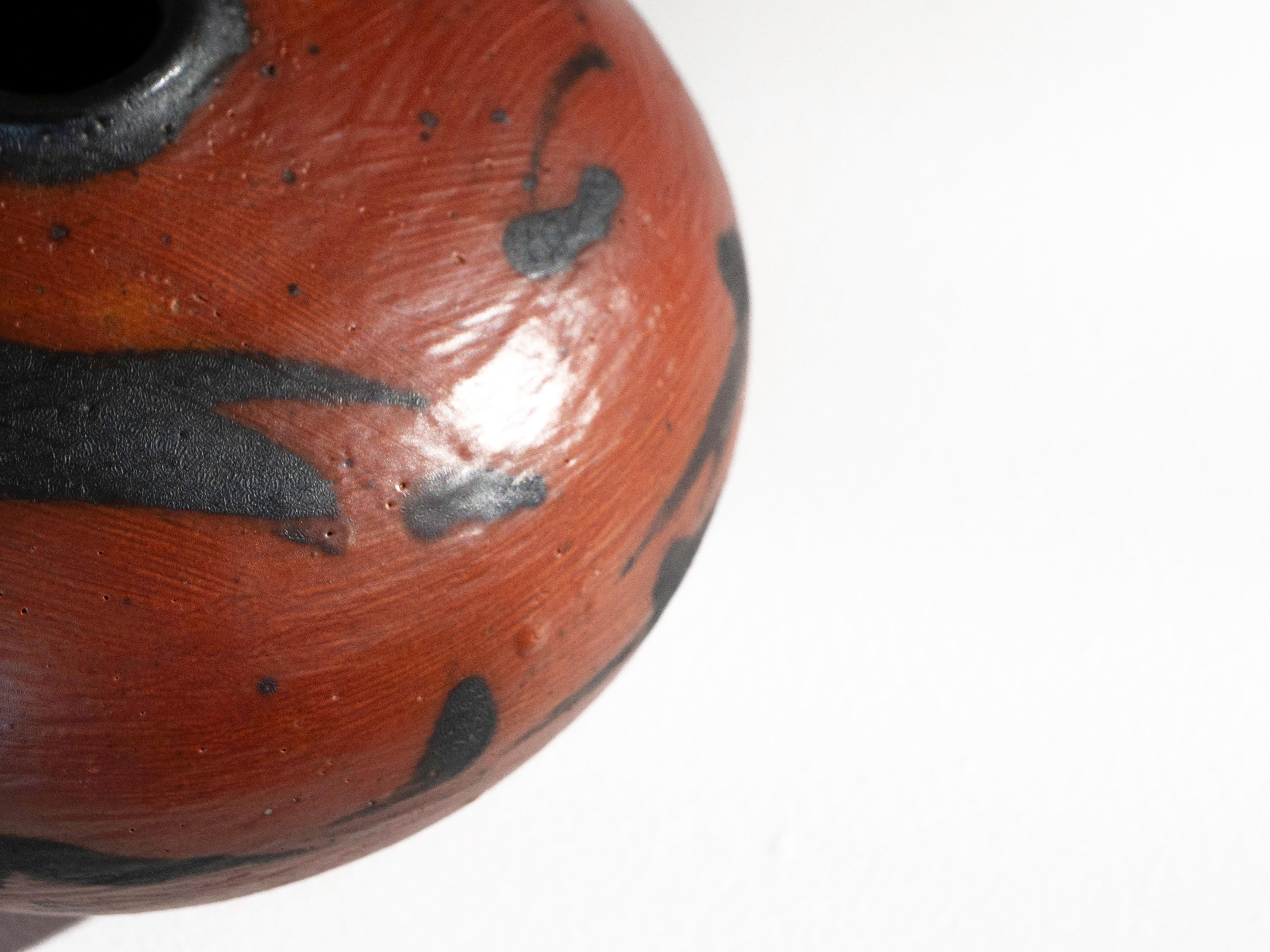 Moderne Vase à bourgeons en céramique Vivica & Otto Heino, années 1990 en vente