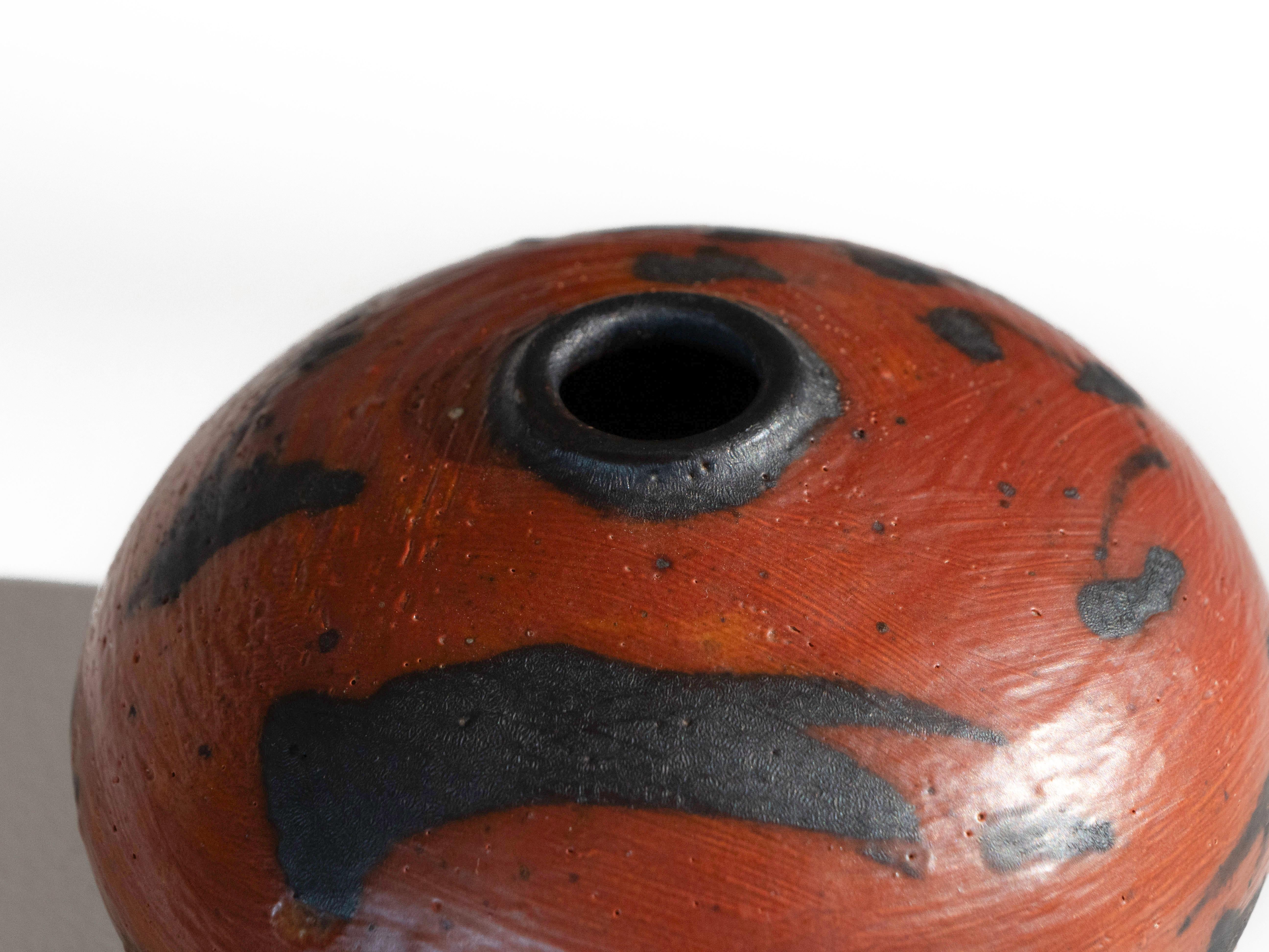 Vase à bourgeons en céramique Vivica & Otto Heino, années 1990 Bon état - En vente à Los Angeles, CA