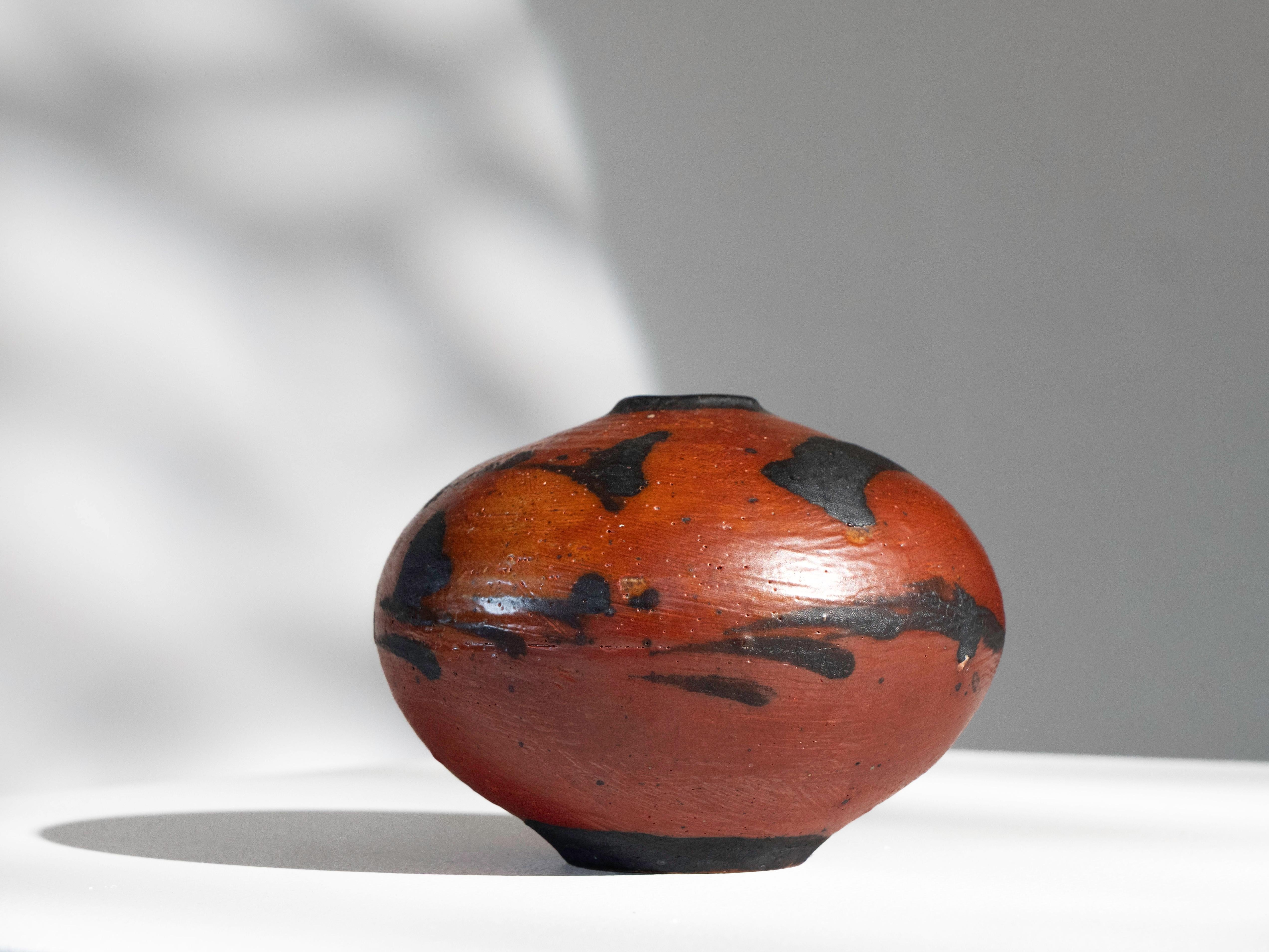 Vase à bourgeons en céramique Vivica & Otto Heino, années 1990 en vente 1