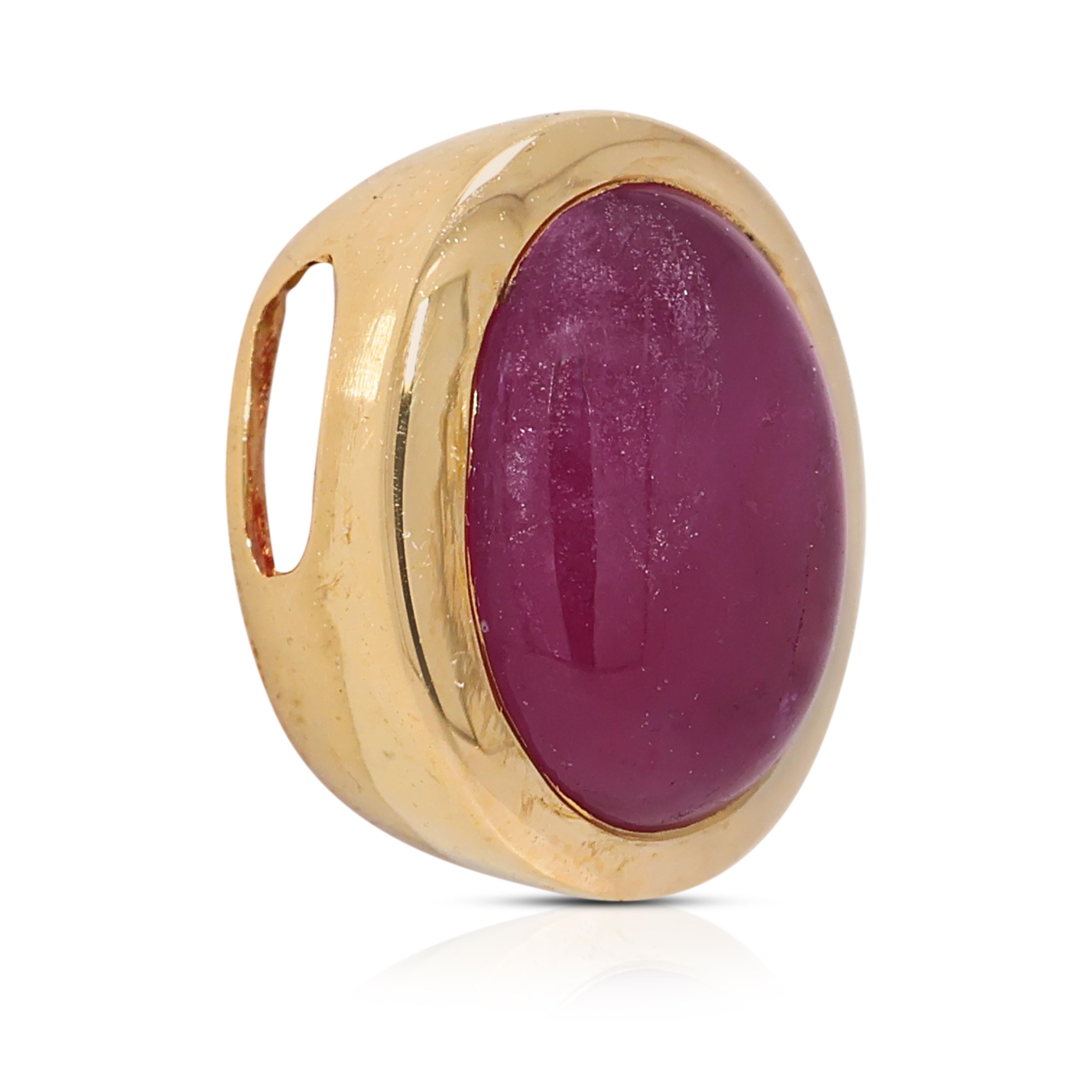 Cabochon Vivid 0.8ct Ruby Pendant in 18K Yellow Gold For Sale