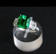 Vivid 3.97 CT Muzo Colombian Green Emerald No Oil Certified